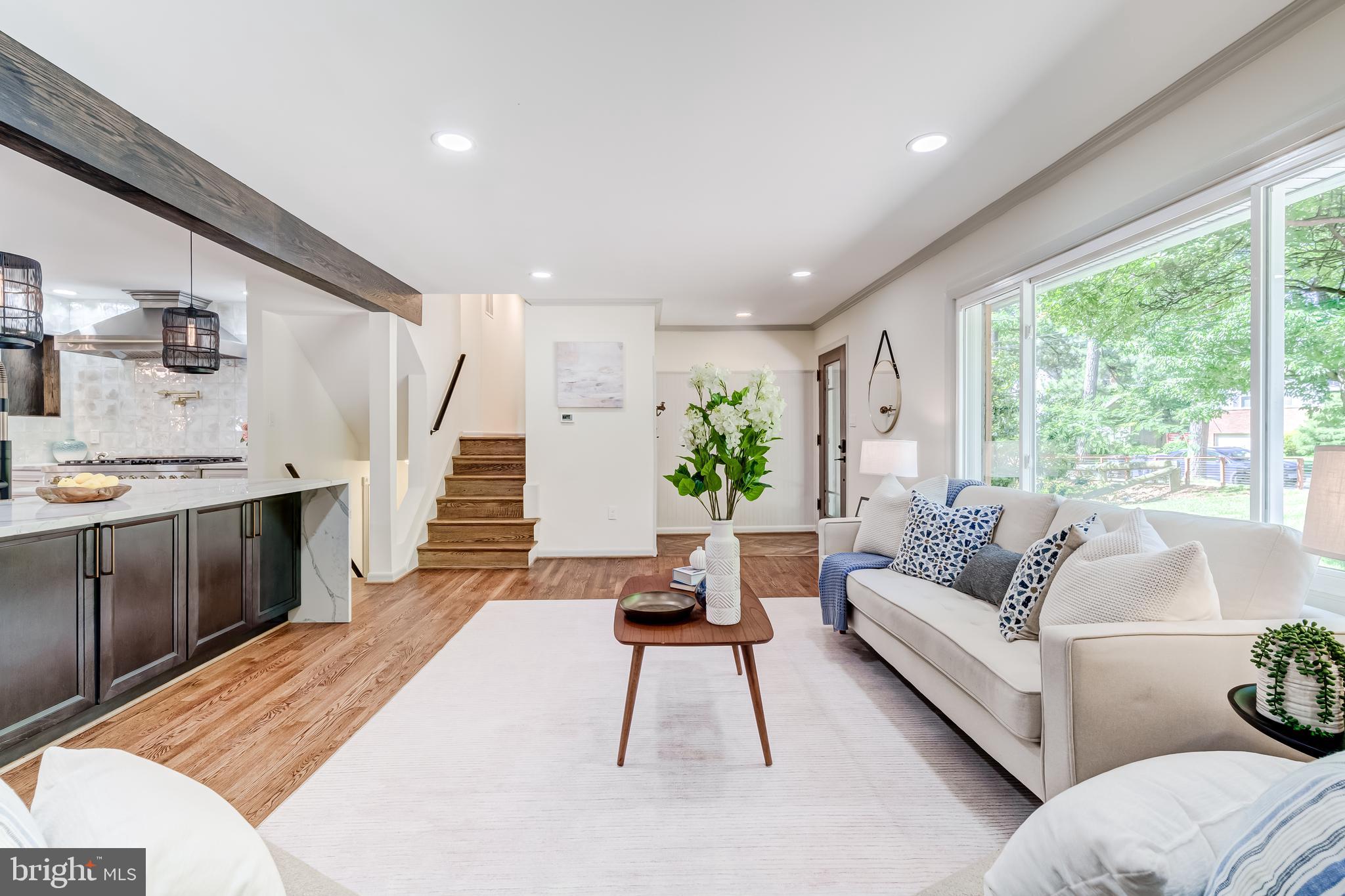 Real estate listing preview #15