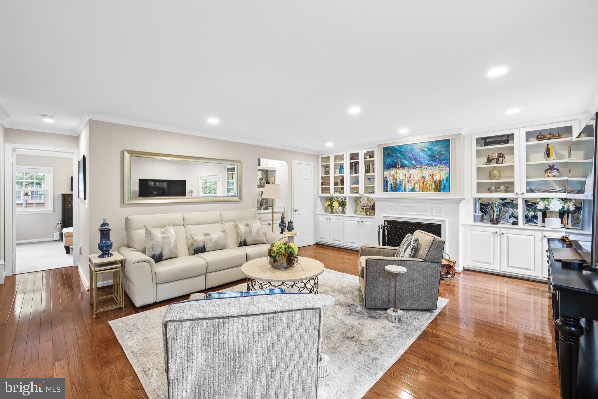 Real estate listing preview #3