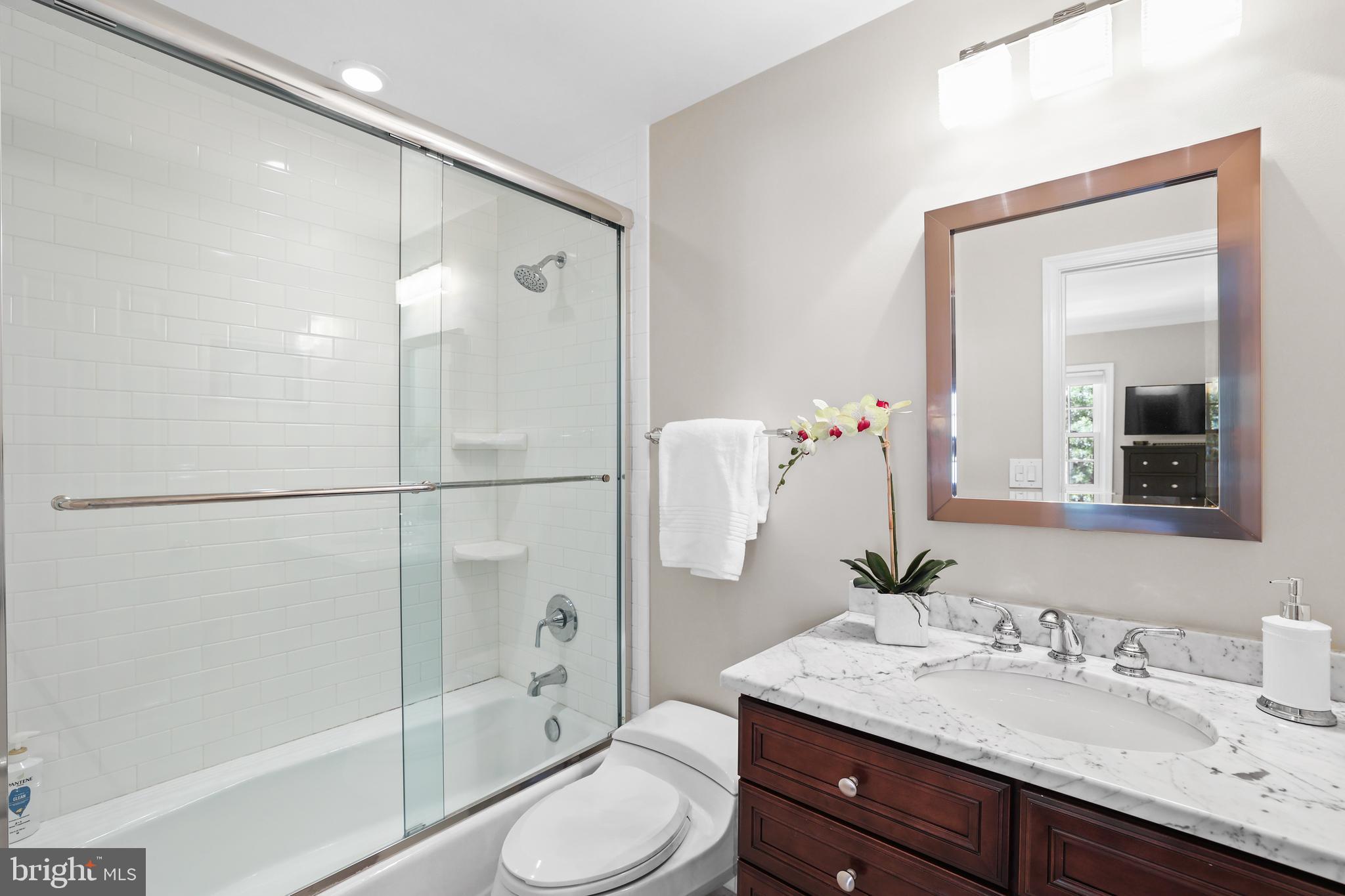 Real estate listing preview #17