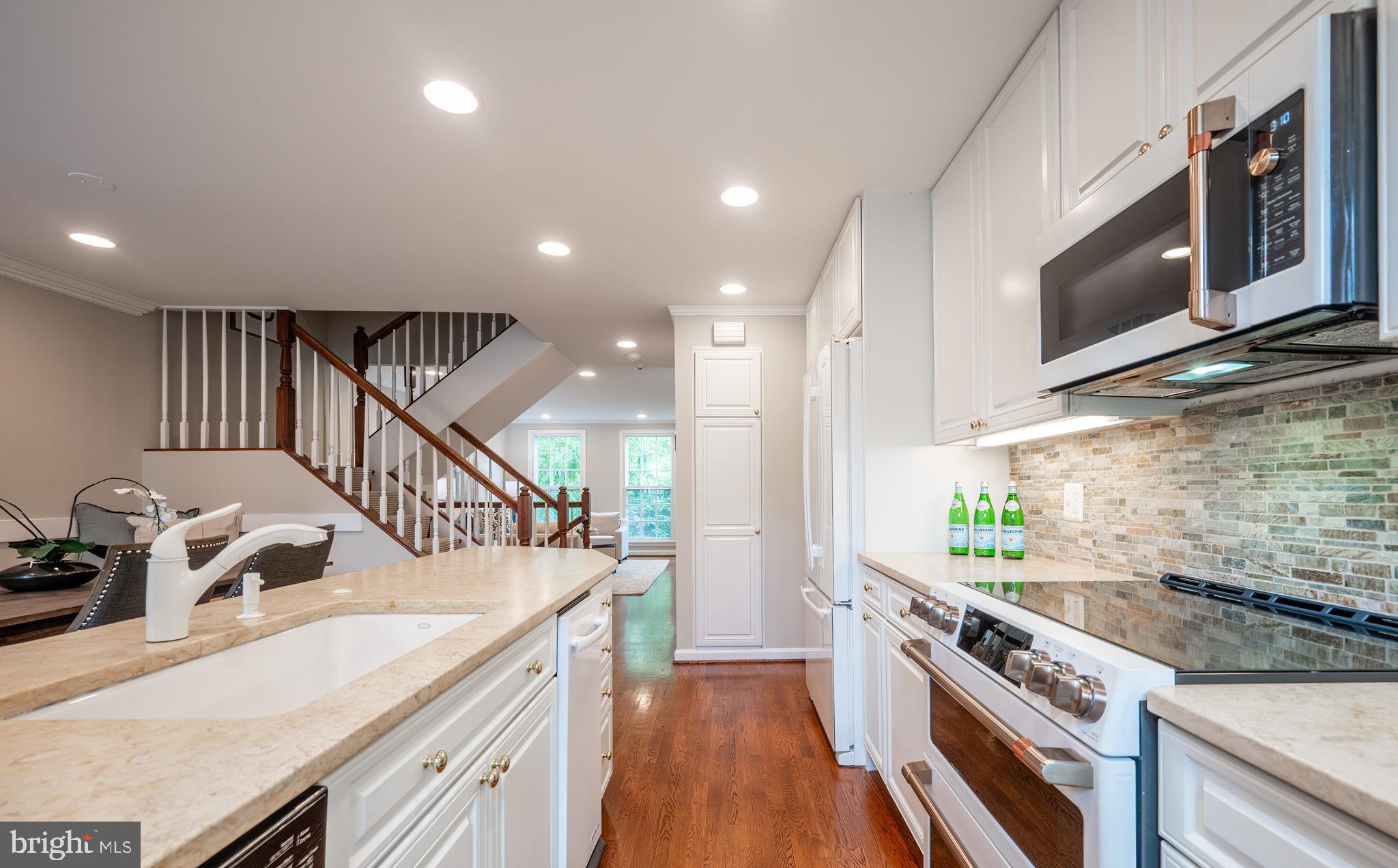 Real estate listing preview #21