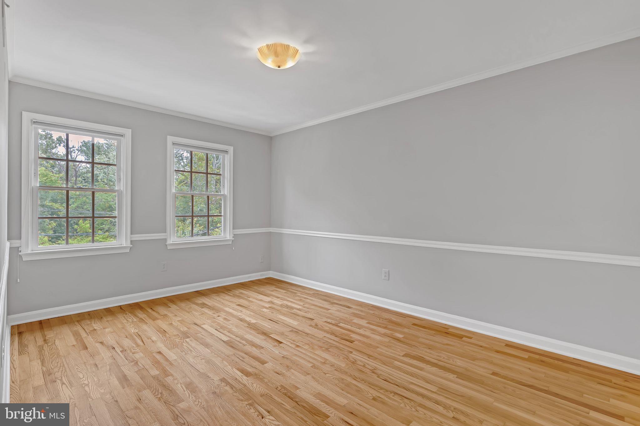 Real estate listing preview #6