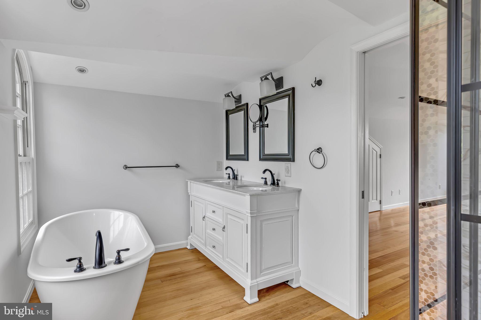 Real estate listing preview #10