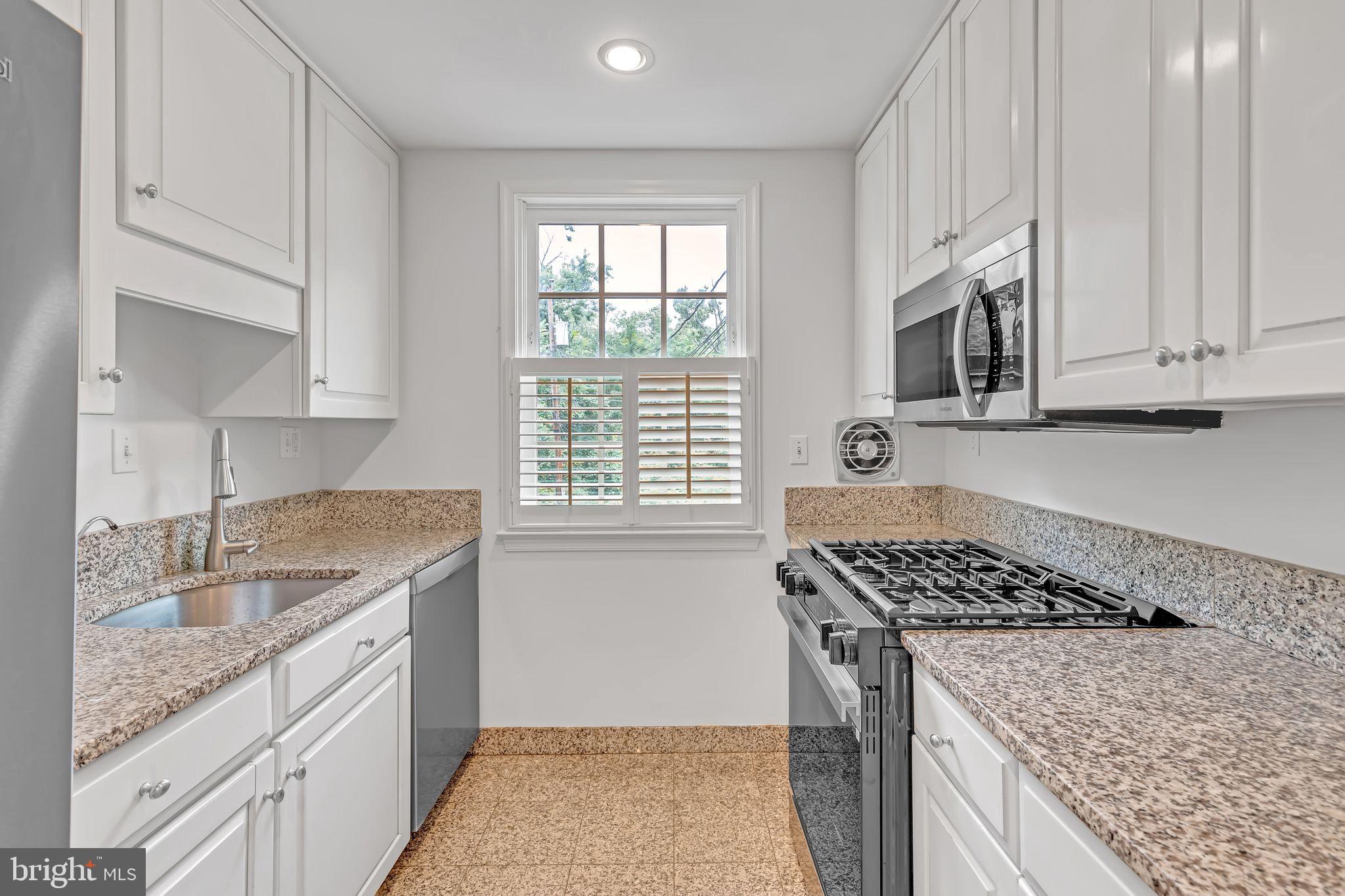 Real estate listing preview #5