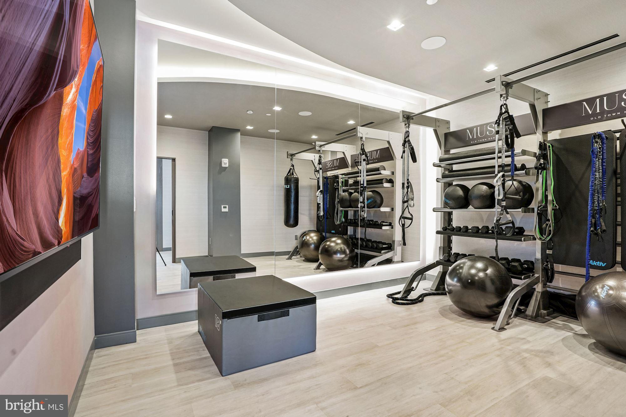 Real estate listing preview #12