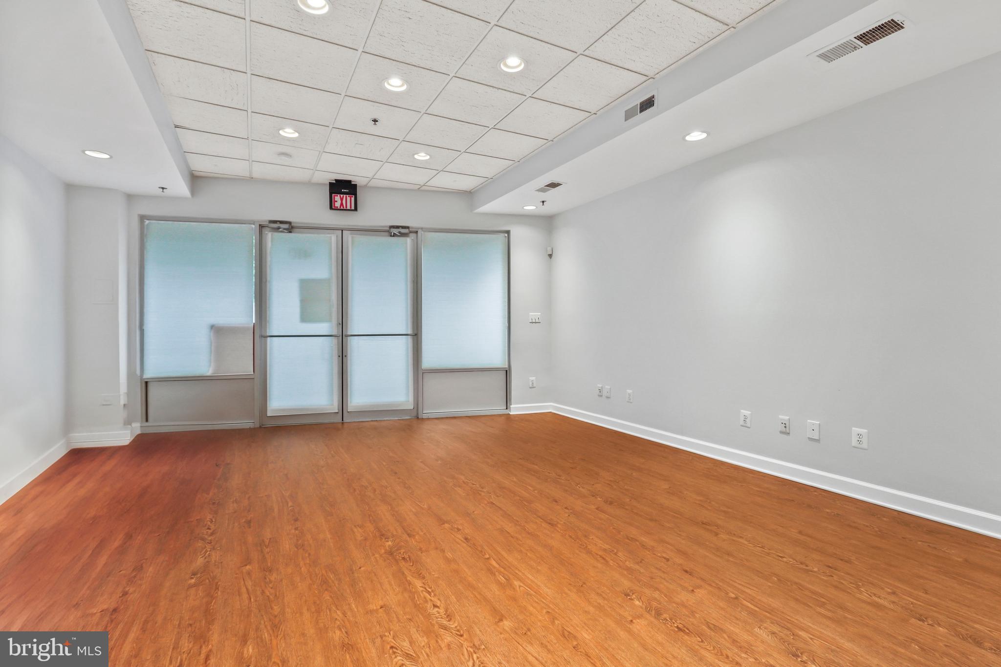 Real estate listing preview #3