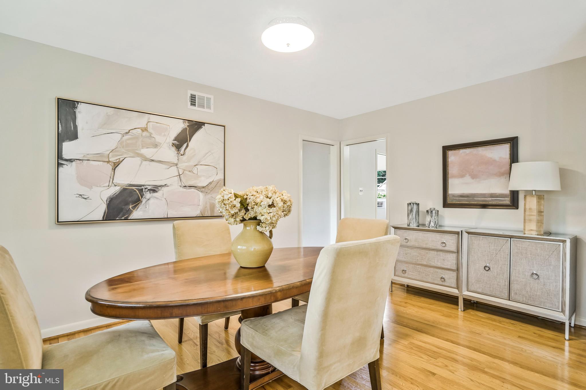 Real estate listing preview #16