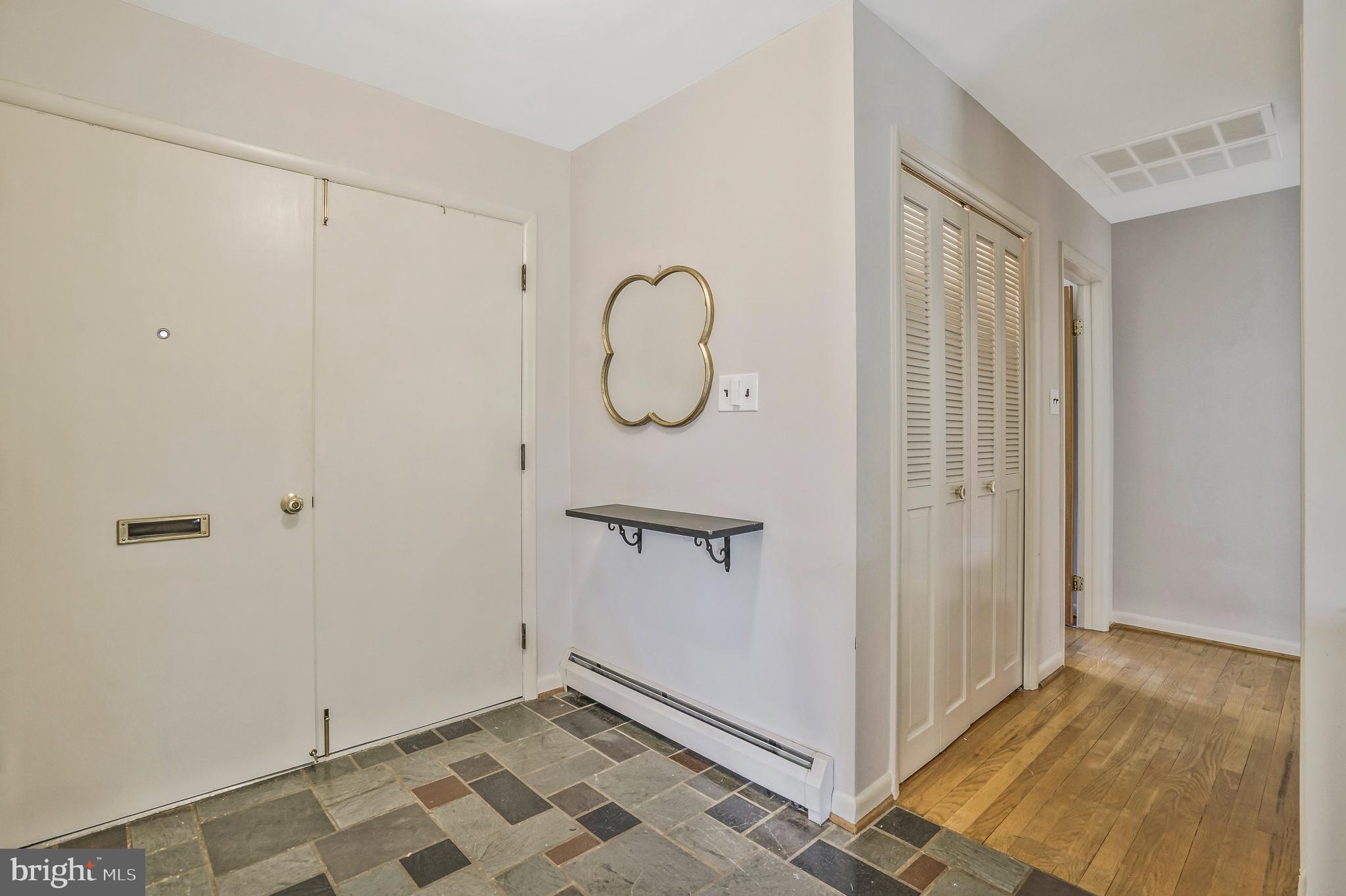 Real estate listing preview #4