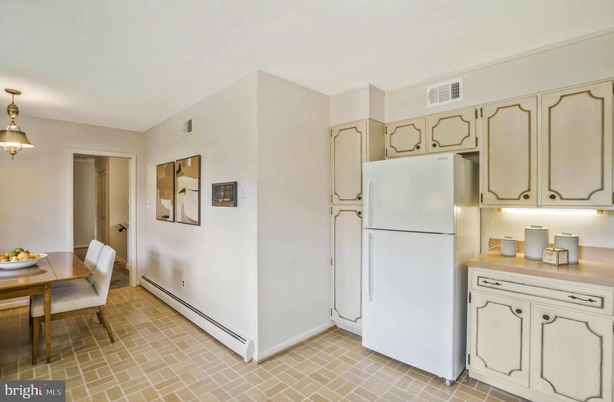 Real estate listing preview #25