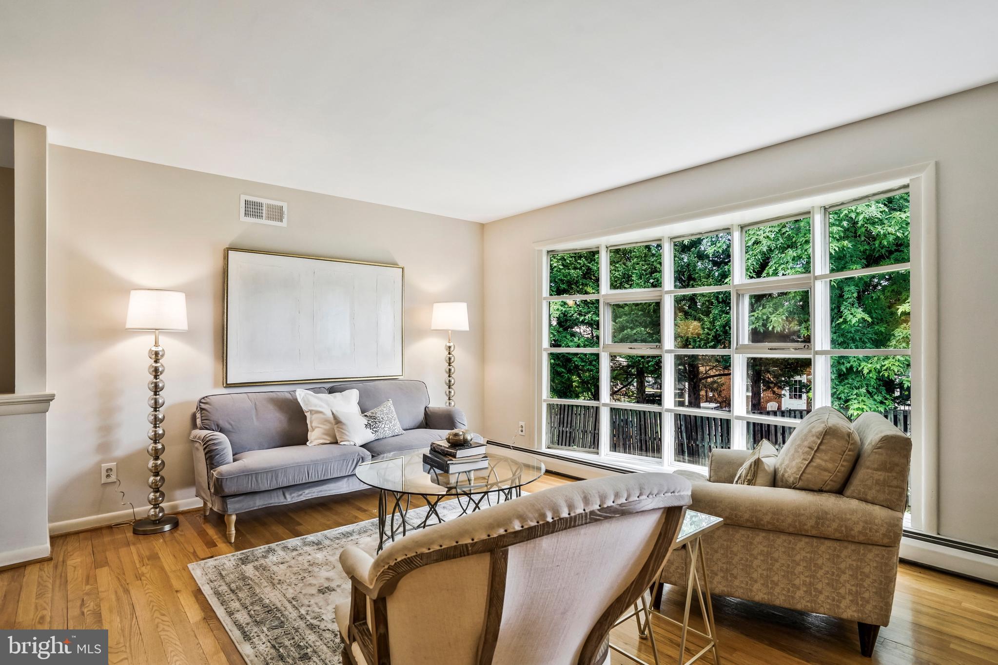 Real estate listing preview #8