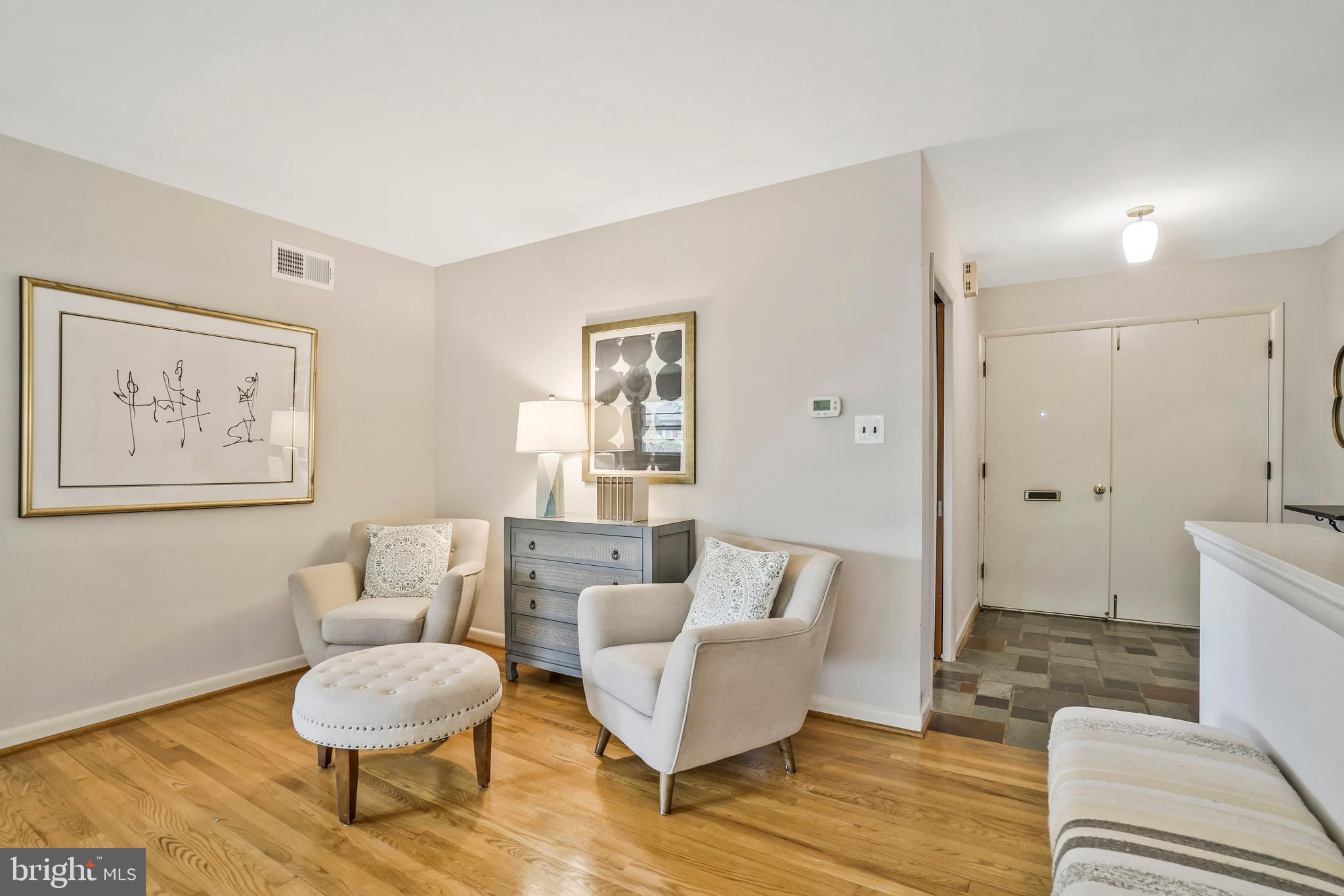 Real estate listing preview #11