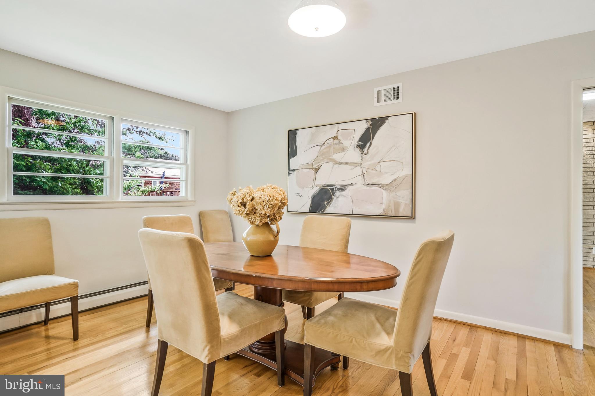 Real estate listing preview #15