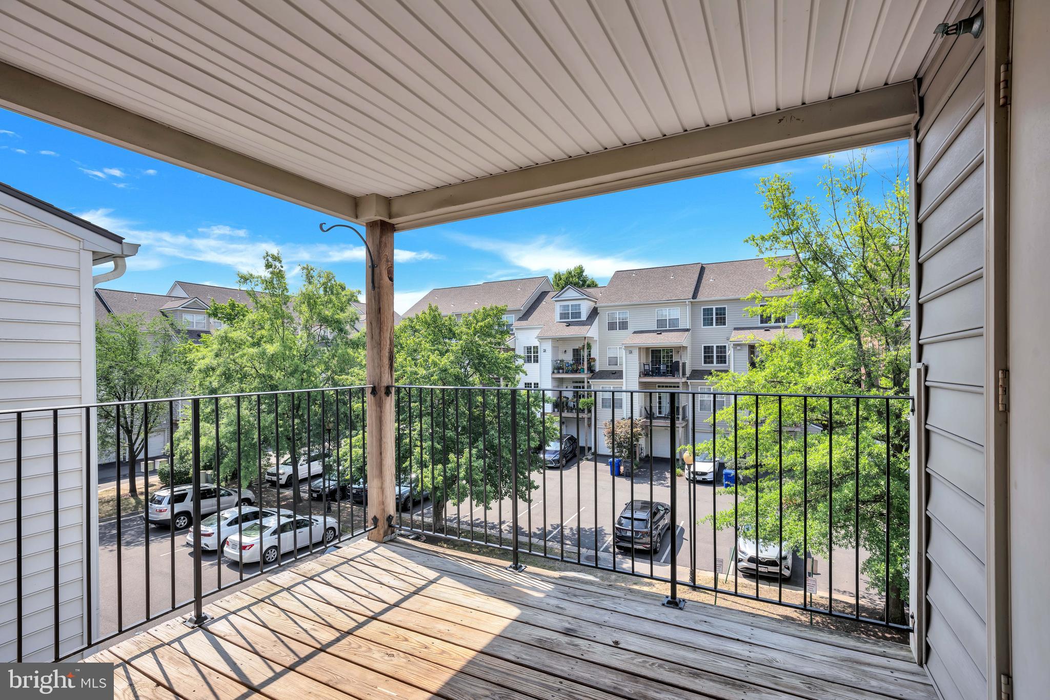 Real estate listing preview #22