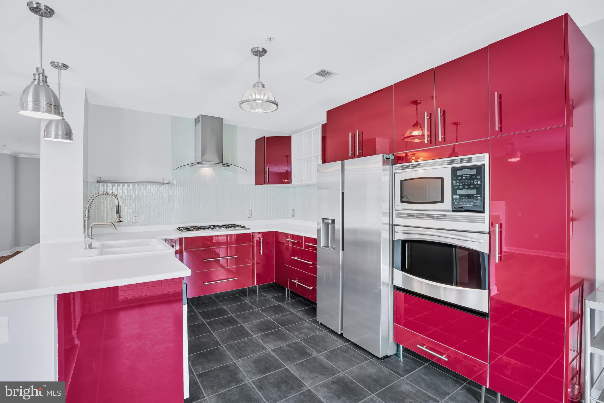 Real estate listing preview #14