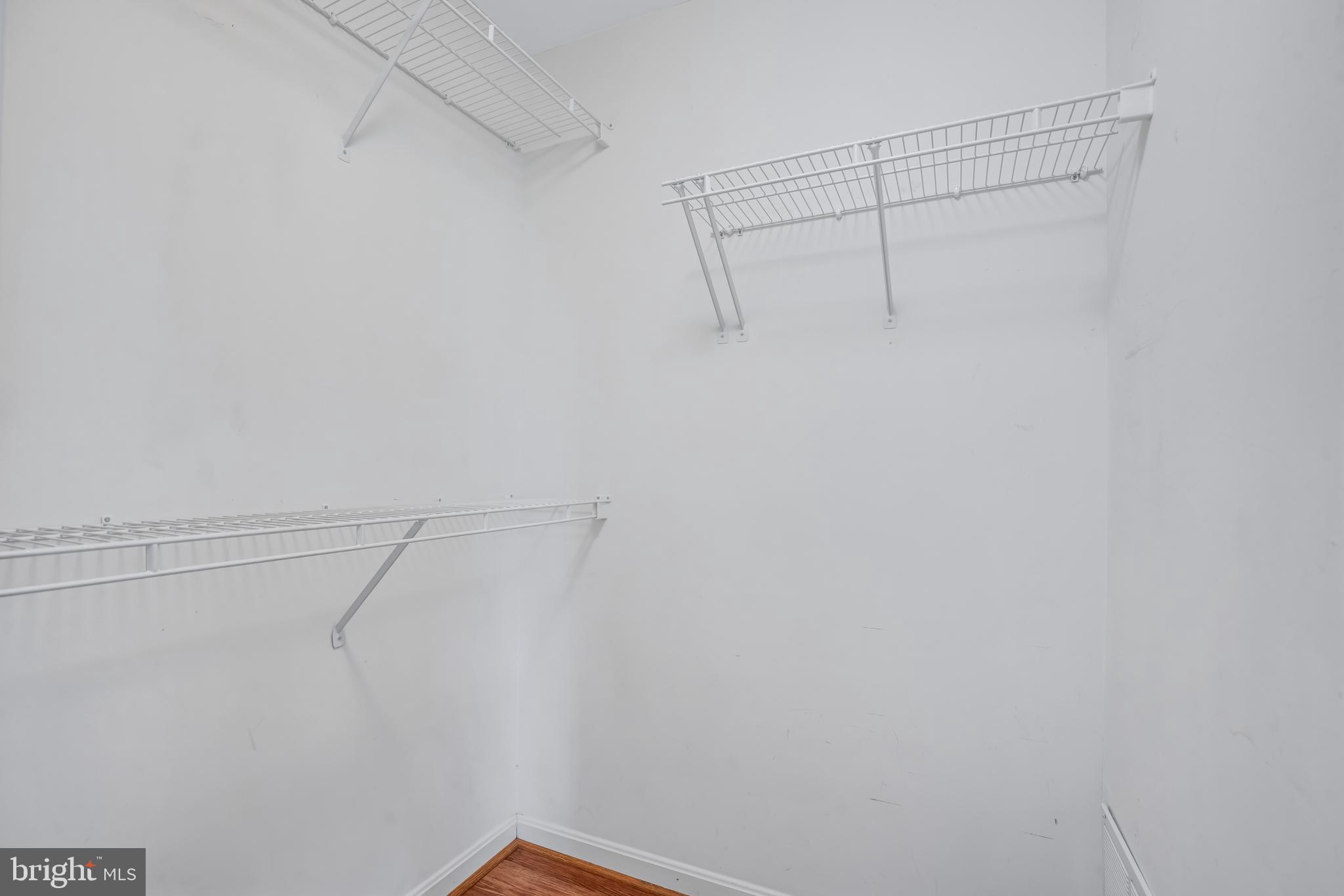 Real estate listing preview #34