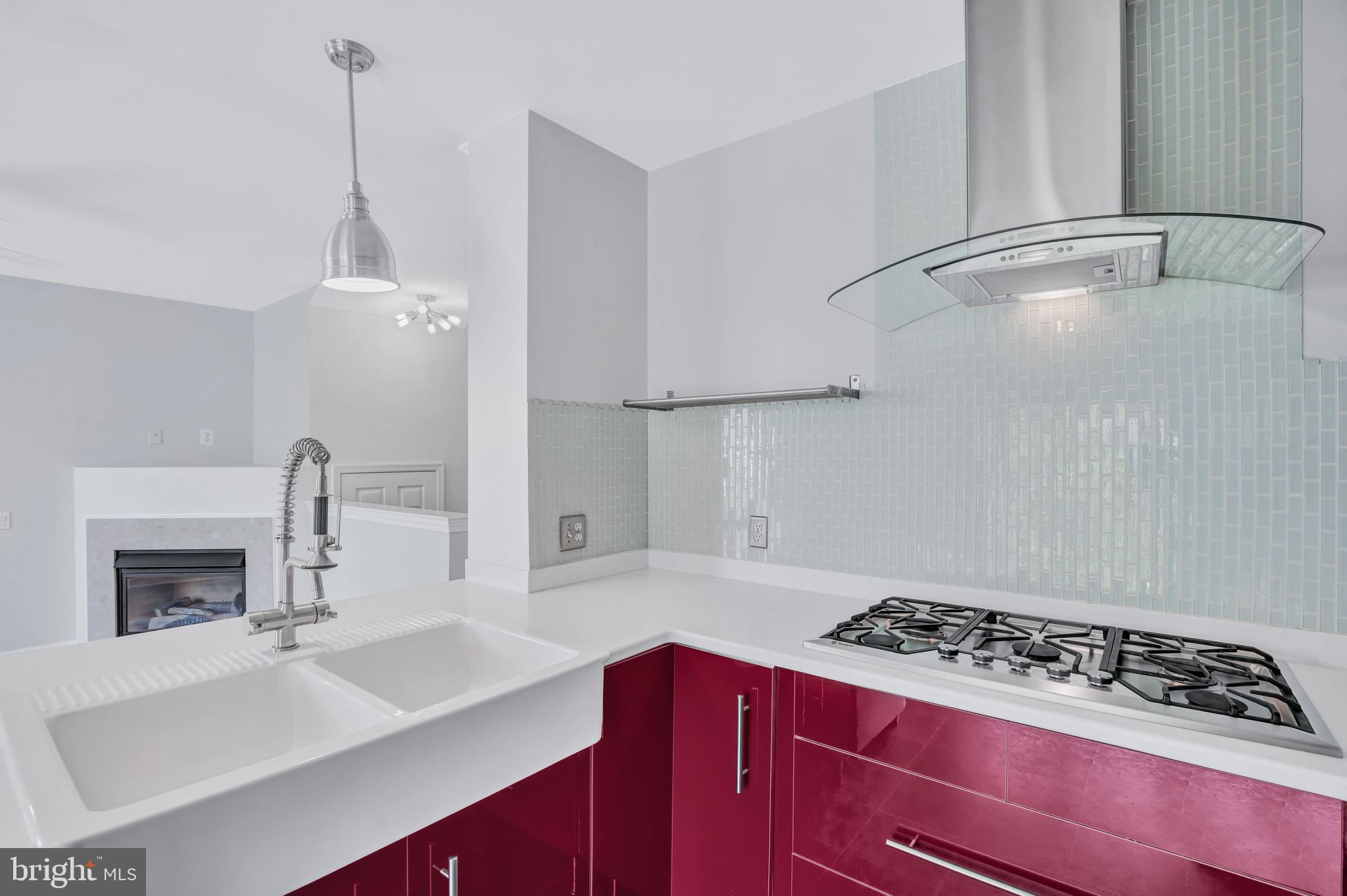 Real estate listing preview #18