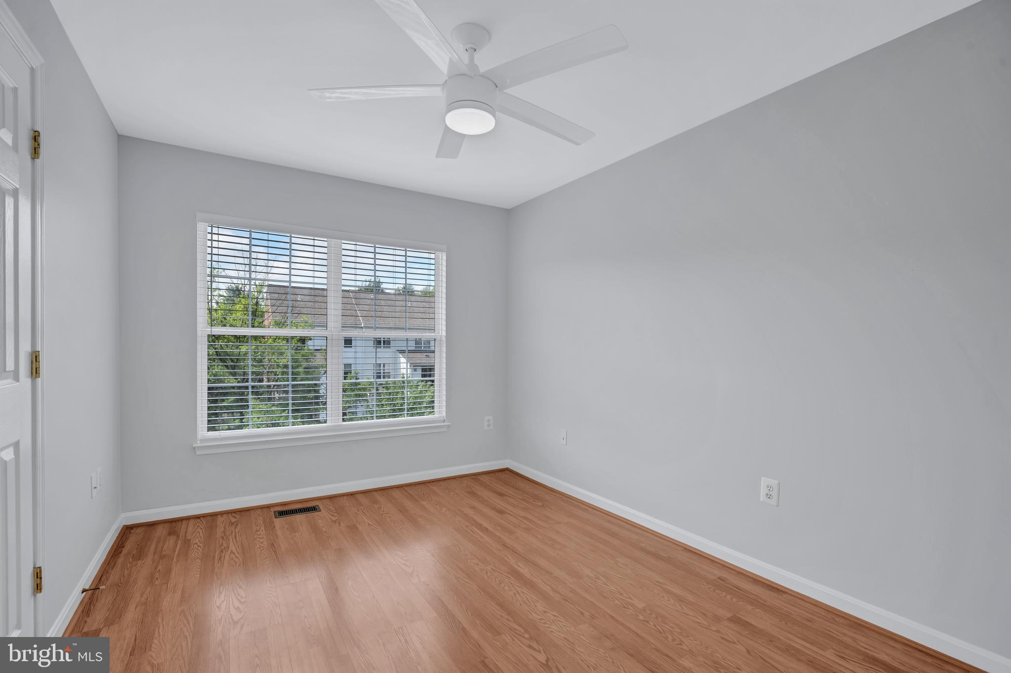 Real estate listing preview #26