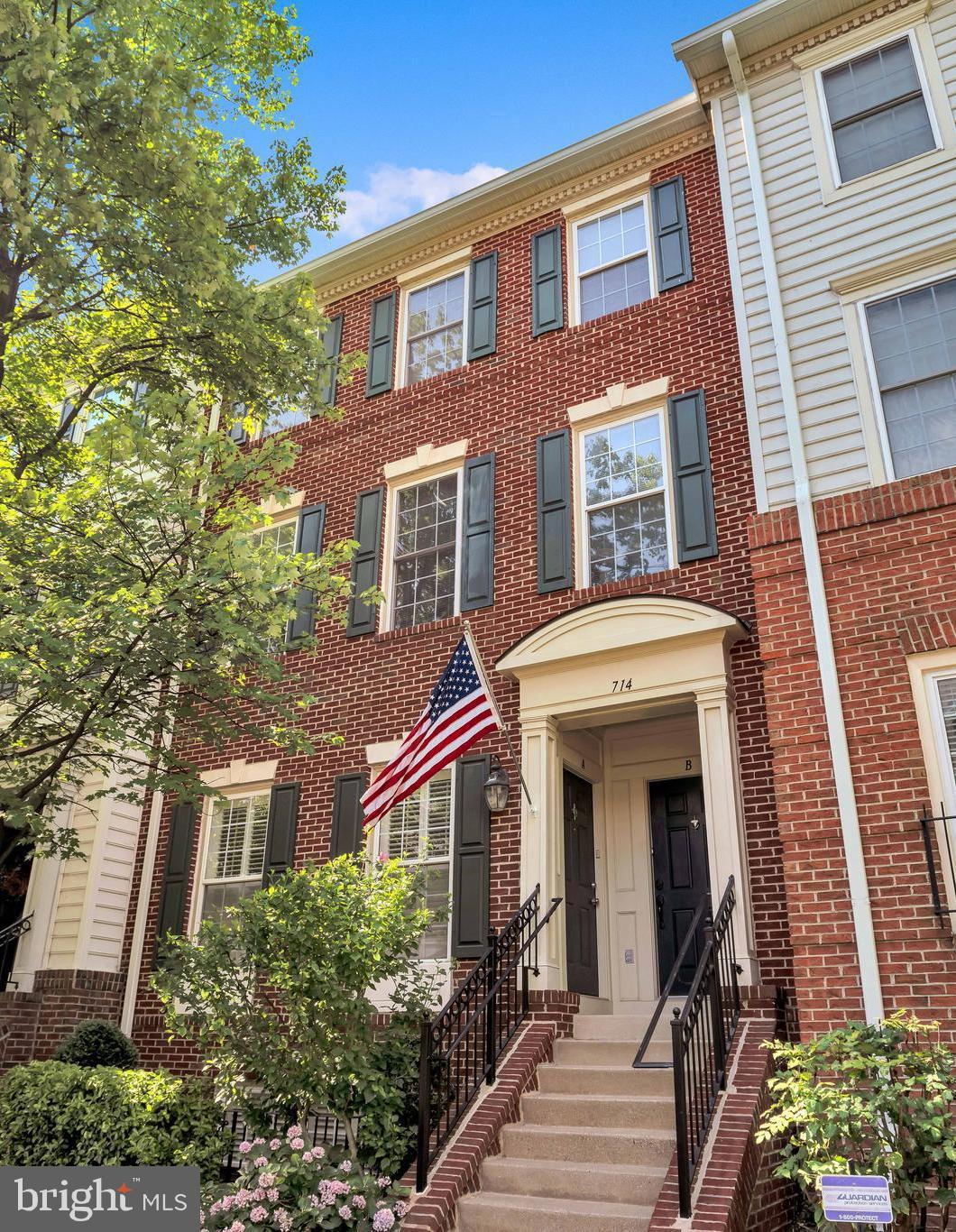 Real estate listing preview #2