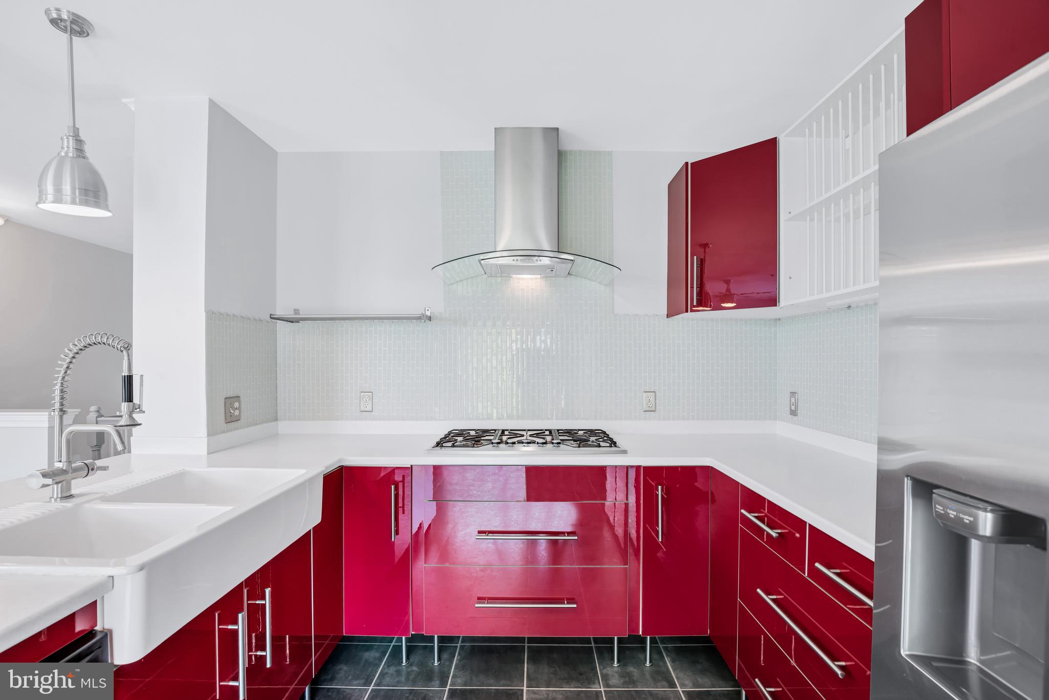 Real estate listing preview #16