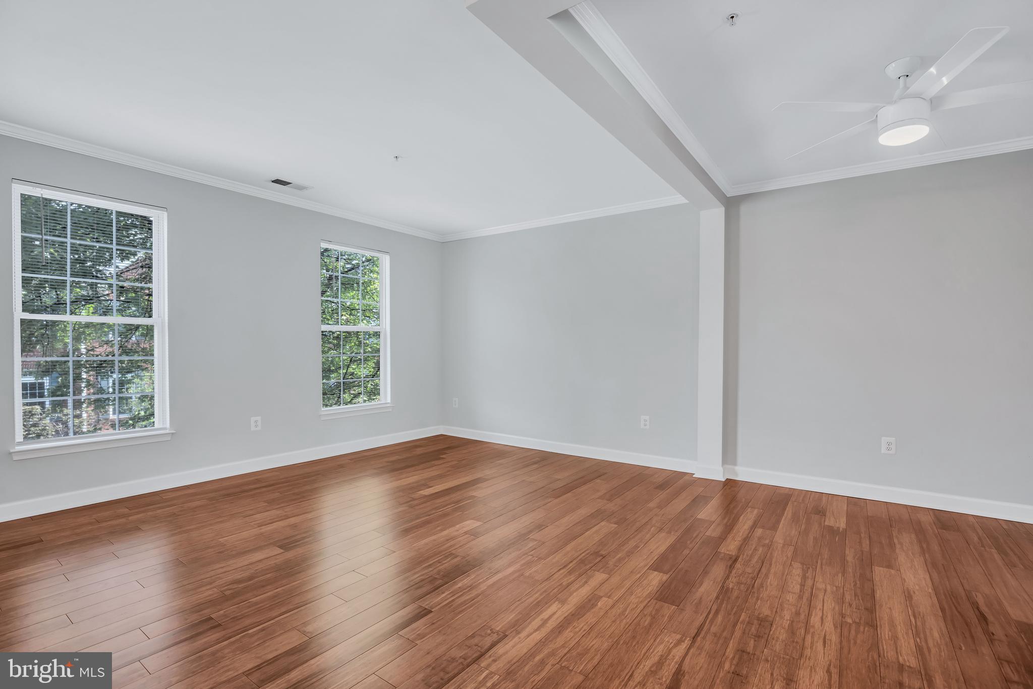 Real estate listing preview #6