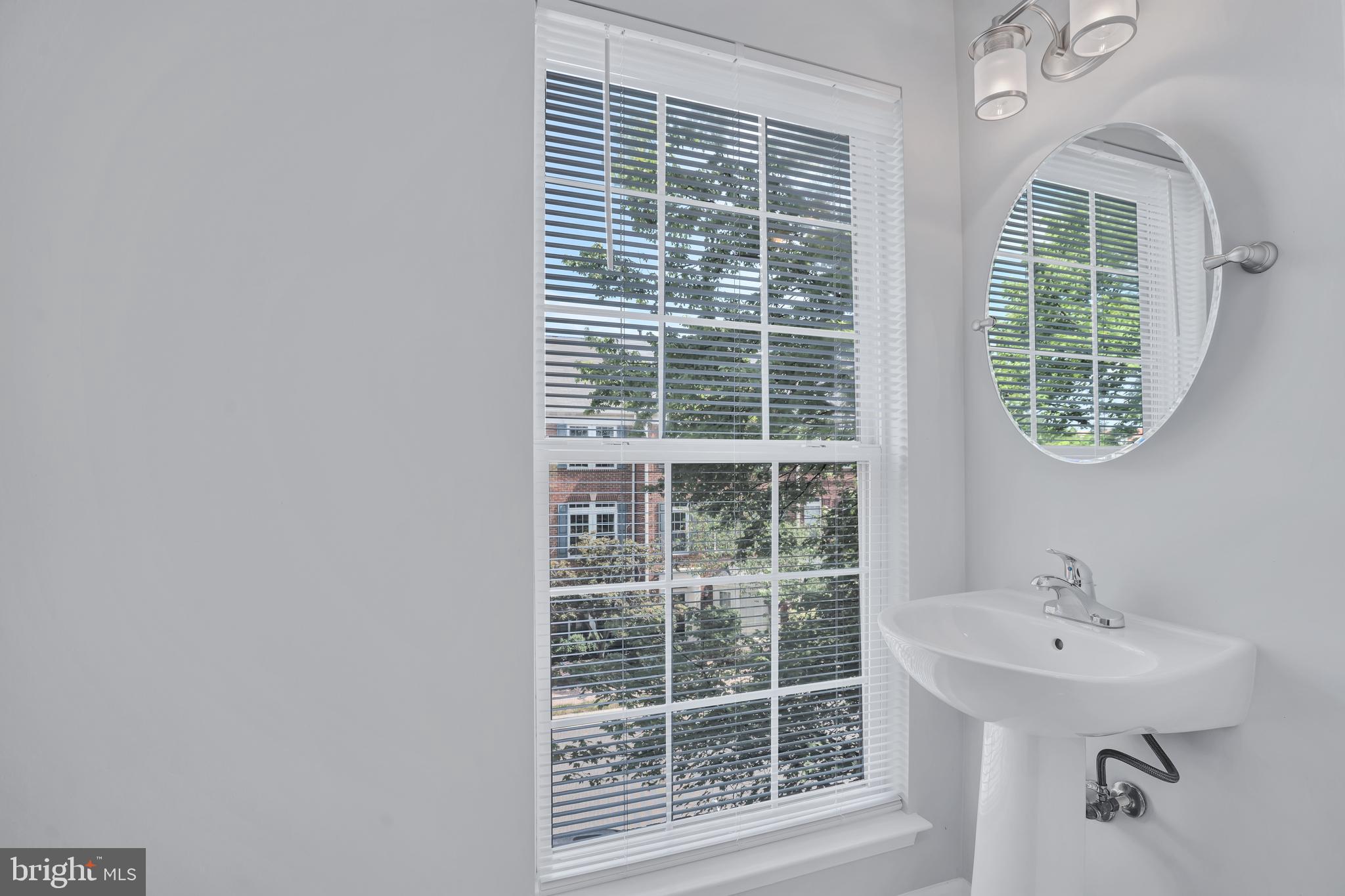 Real estate listing preview #11