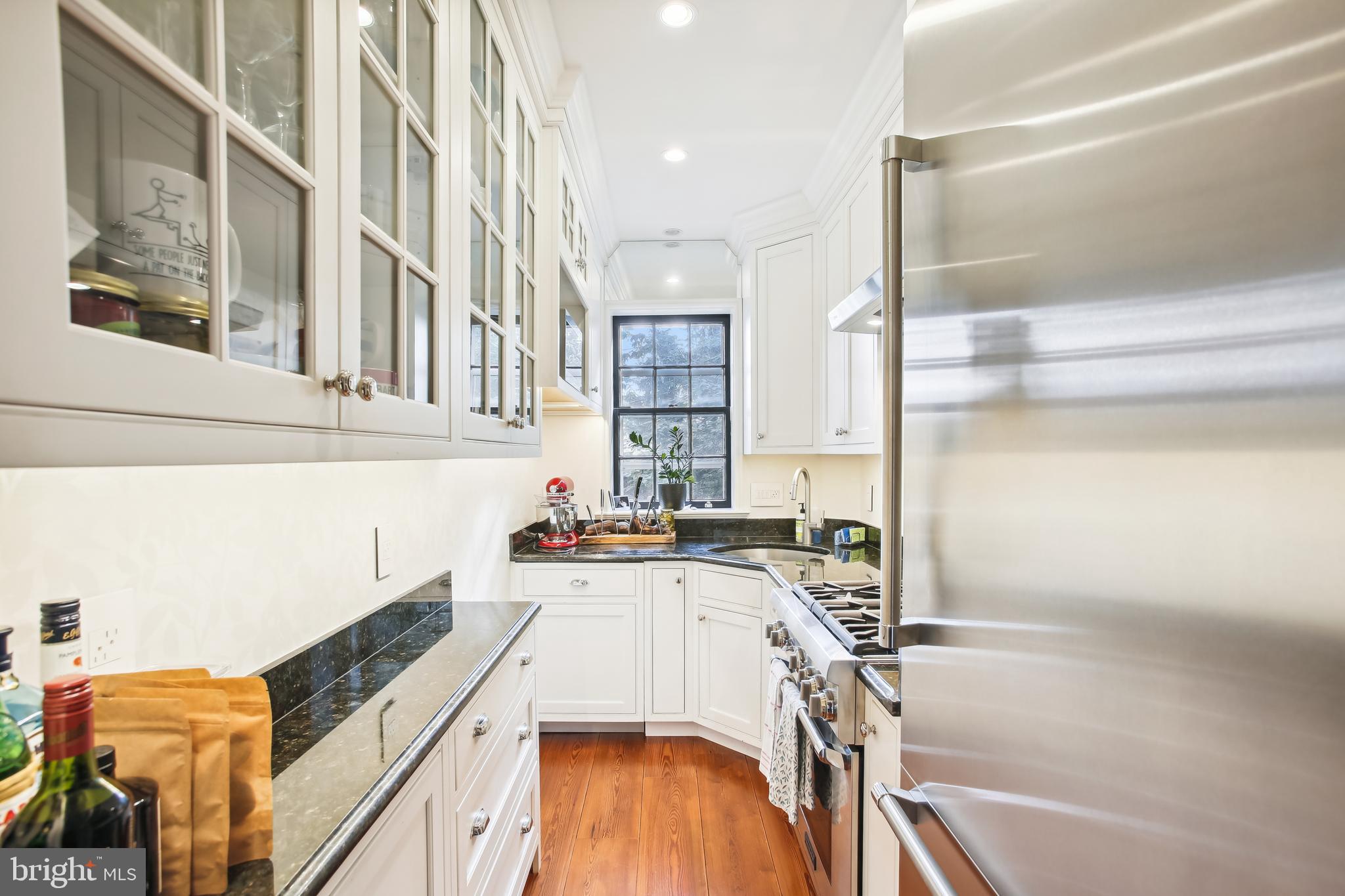 Real estate listing preview #8