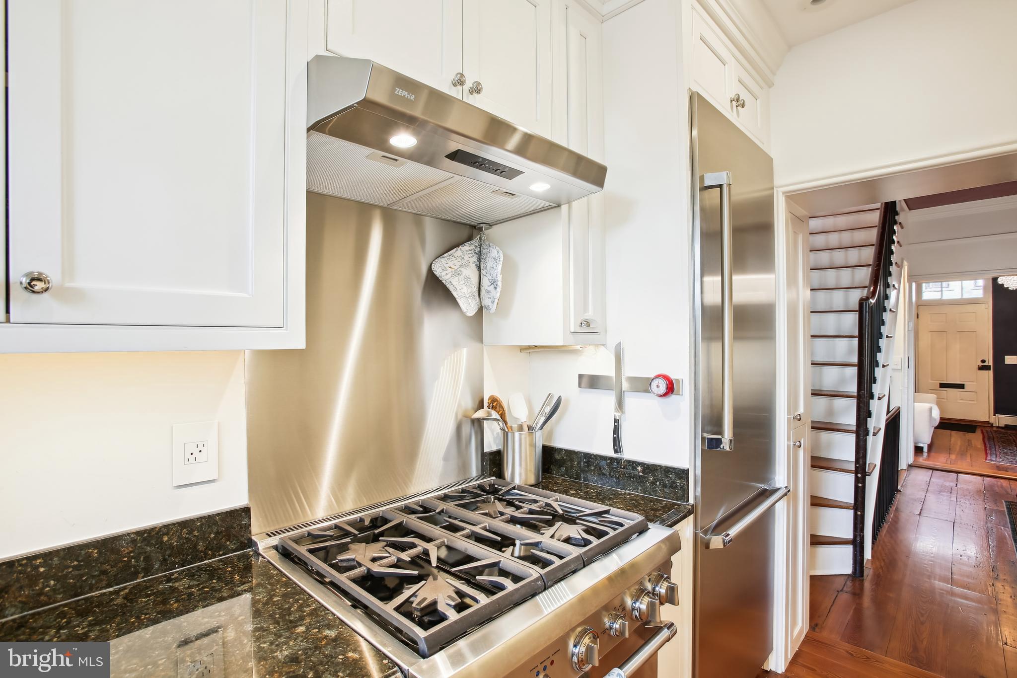 Real estate listing preview #9