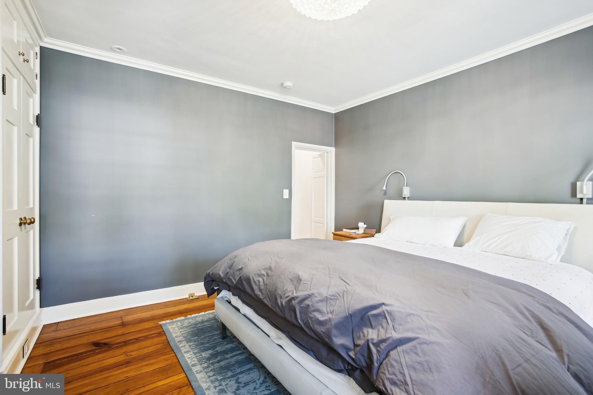 Real estate listing preview #12