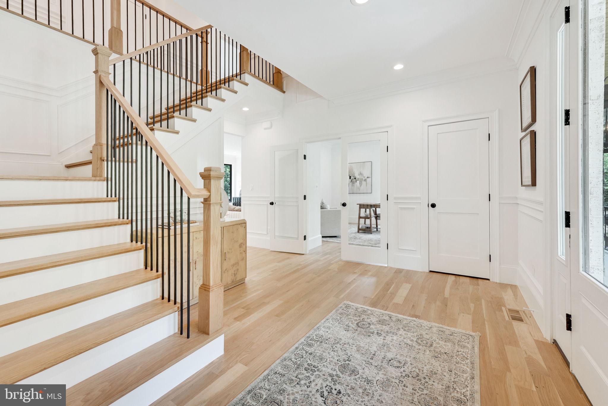 Real estate listing preview #6