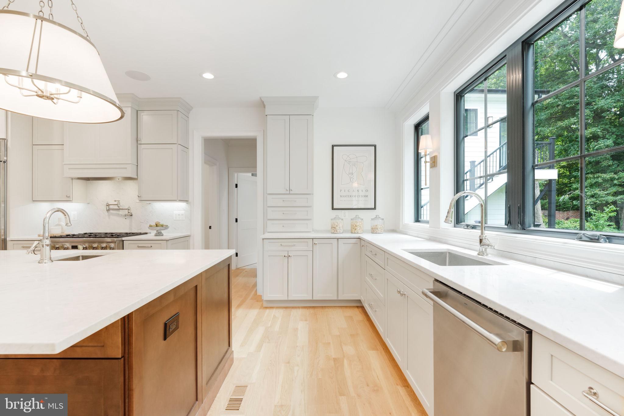 Real estate listing preview #25