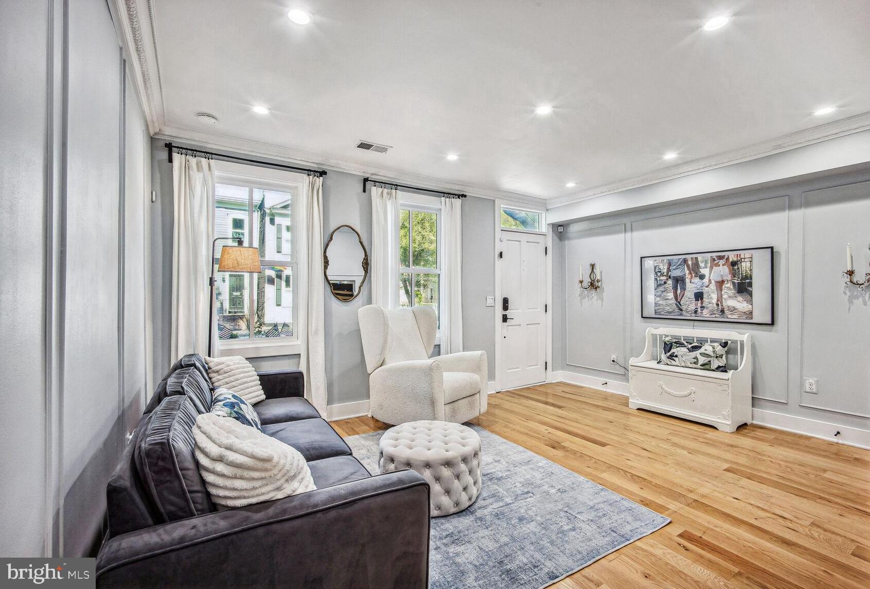 Real estate listing preview #2