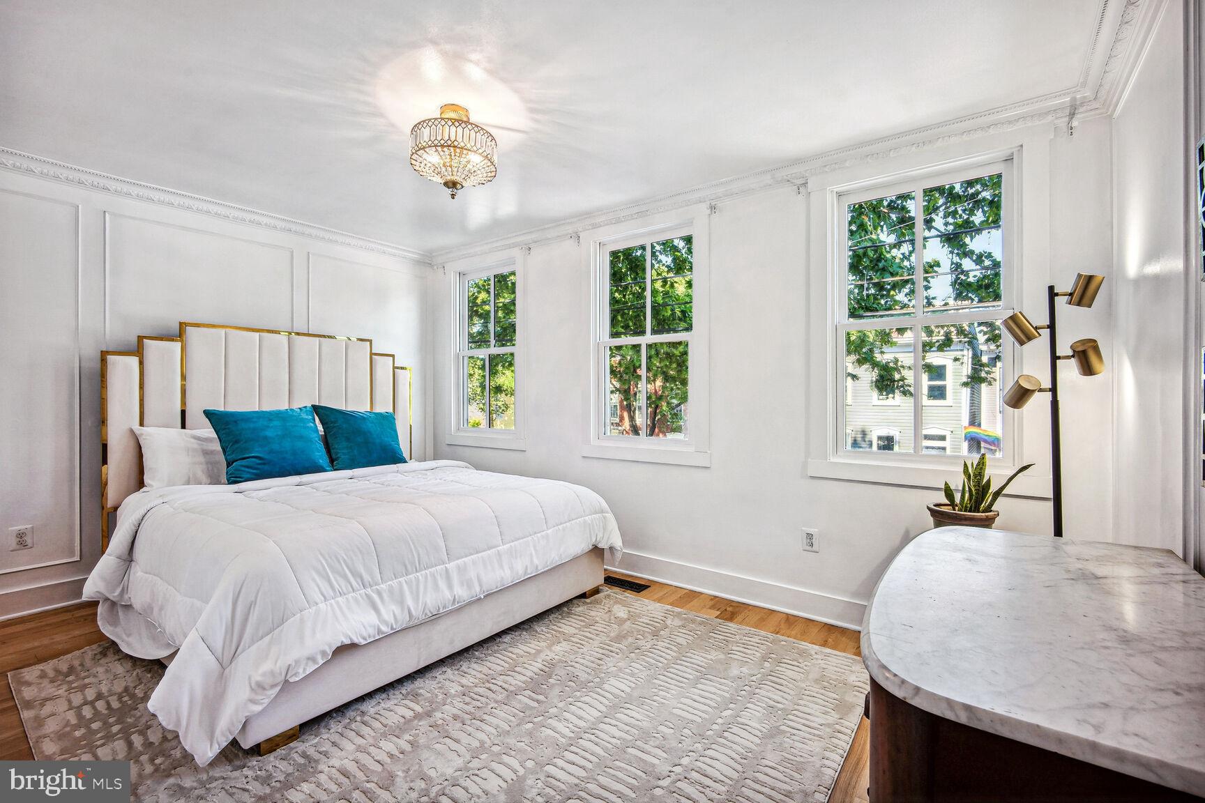 Real estate listing preview #13