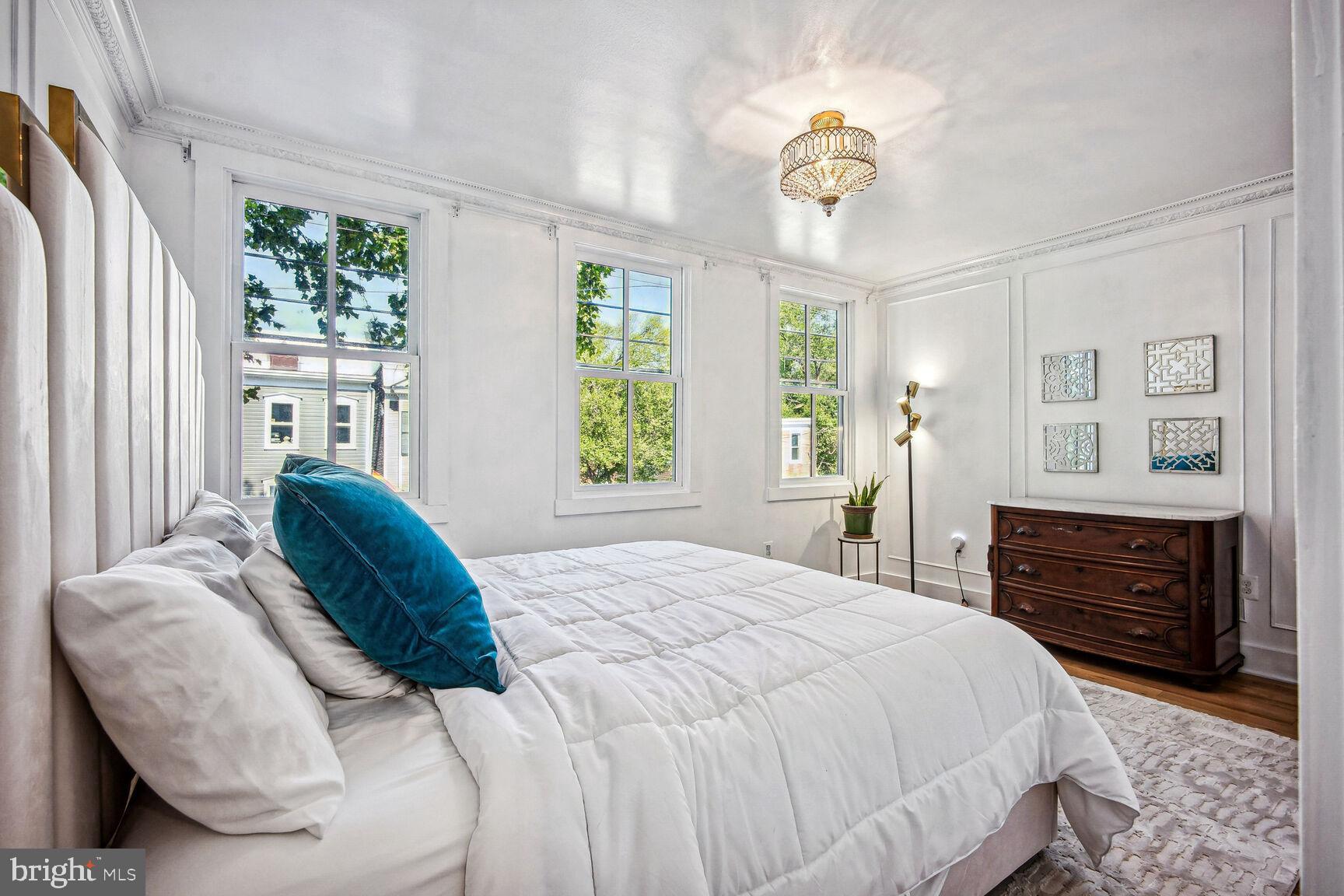 Real estate listing preview #14