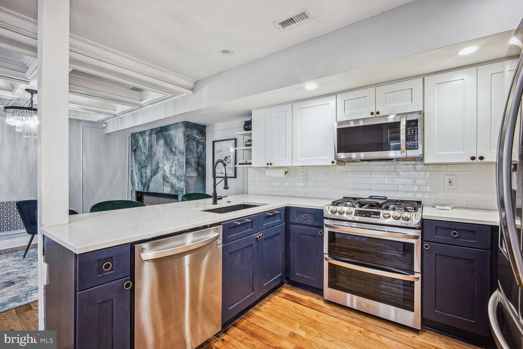 Real estate listing preview #8