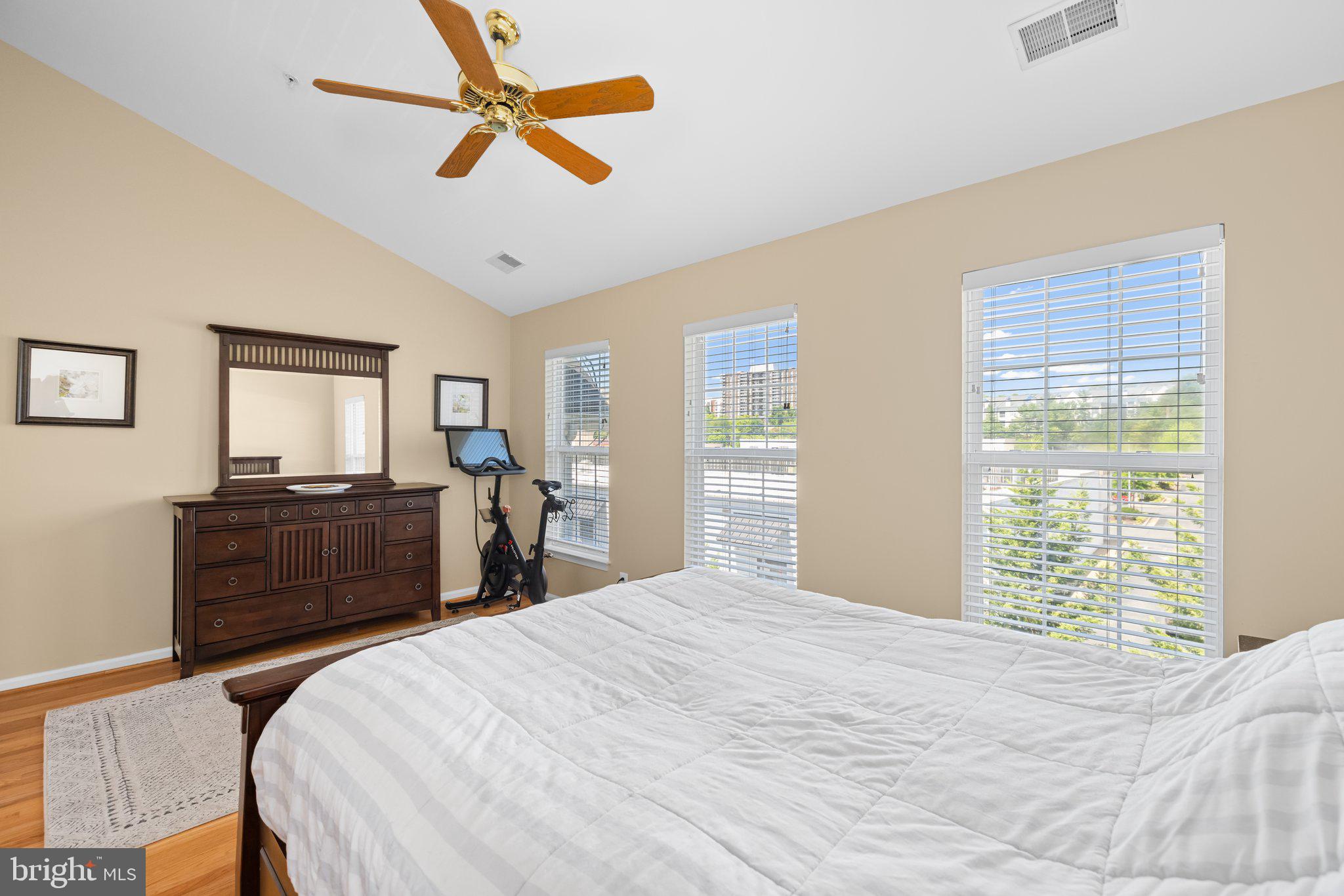 Real estate listing preview #19