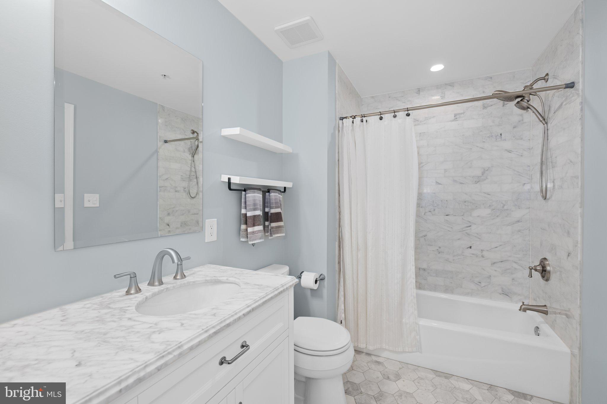 Real estate listing preview #24