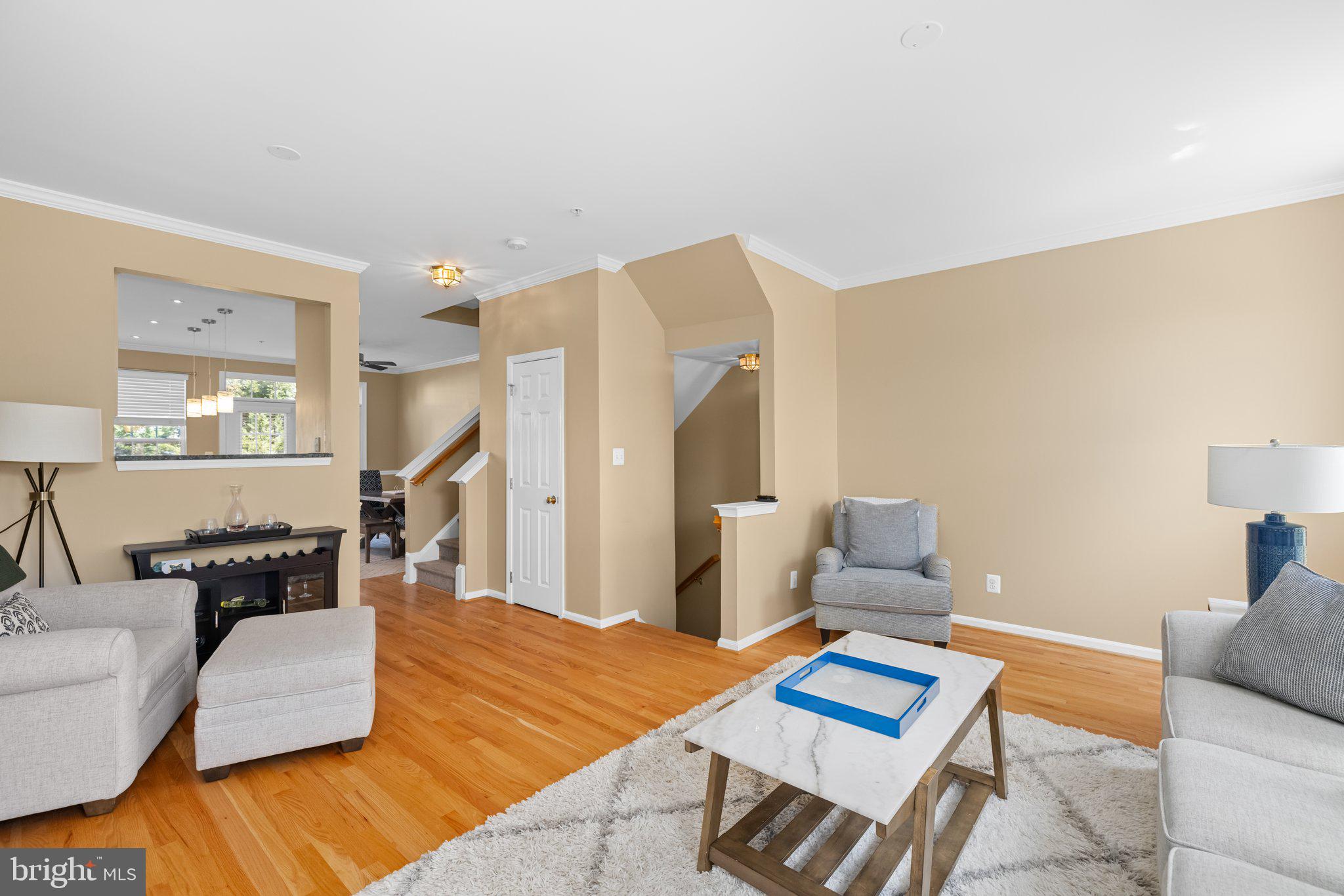 Real estate listing preview #6