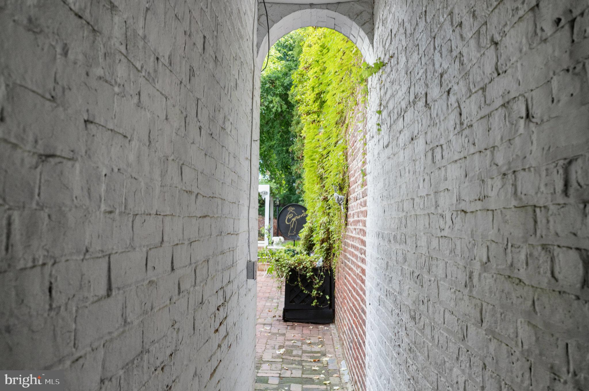 Real estate listing preview #7