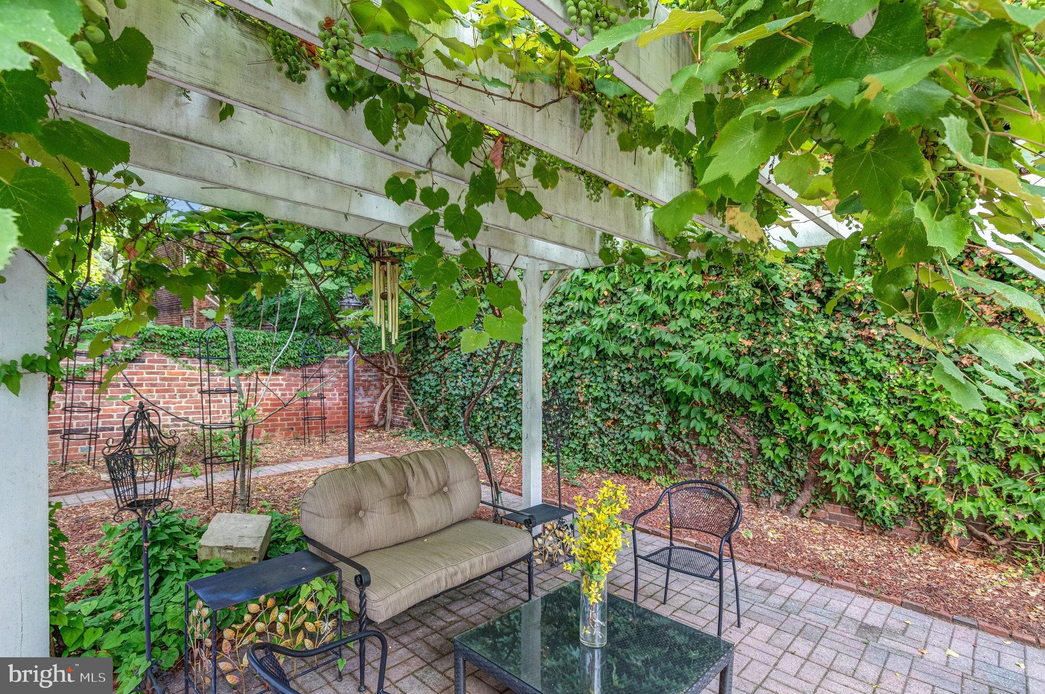 Real estate listing preview #11