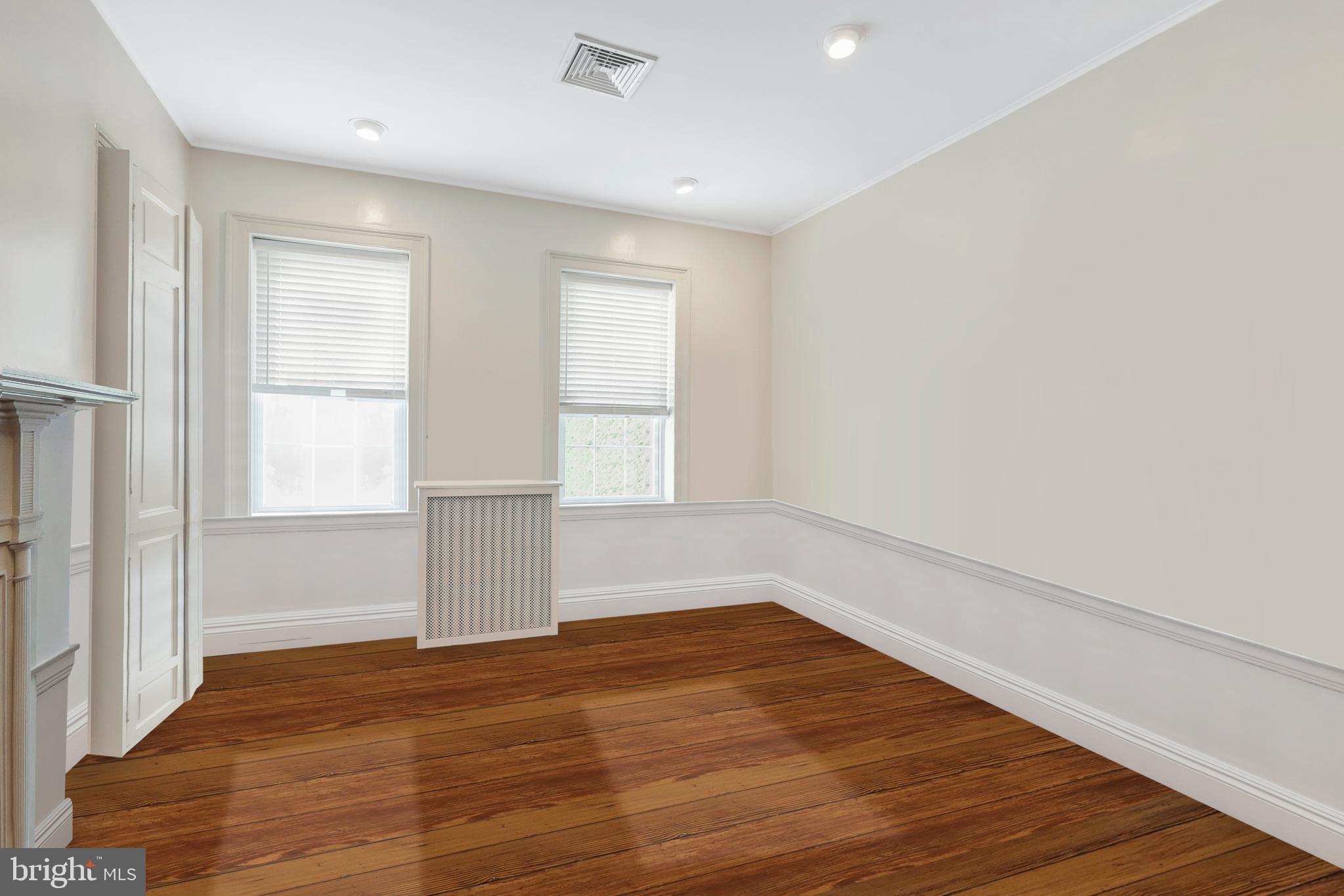 Real estate listing preview #4