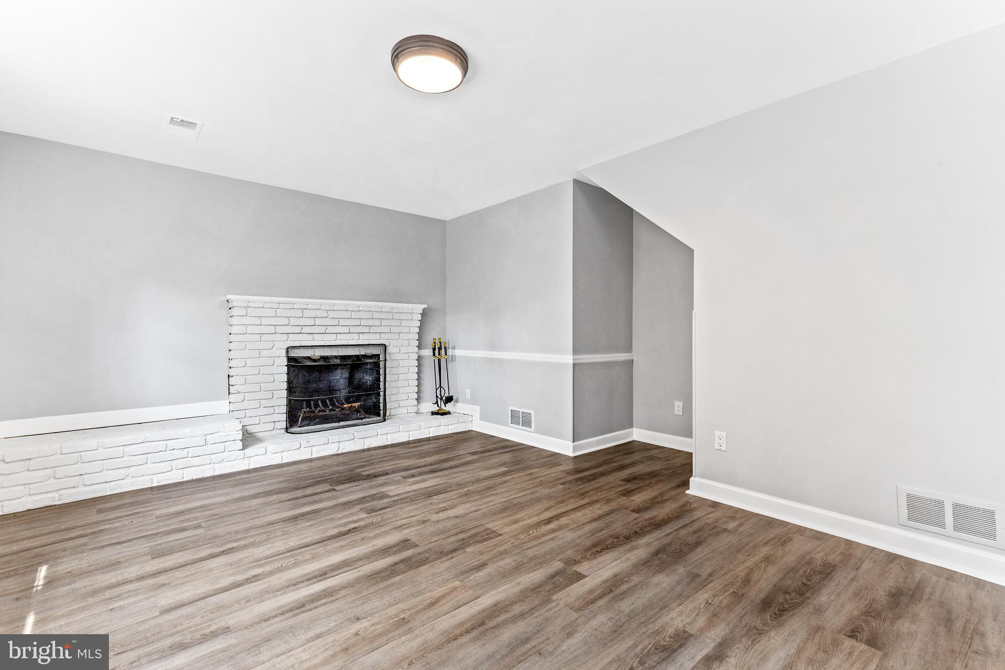 Real estate listing preview #11