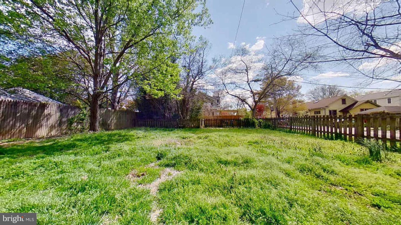 Real estate listing preview #11