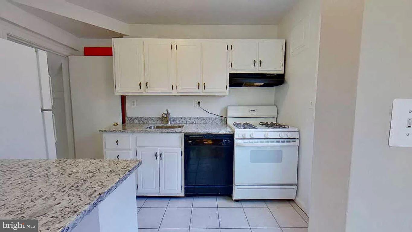 Real estate listing preview #4