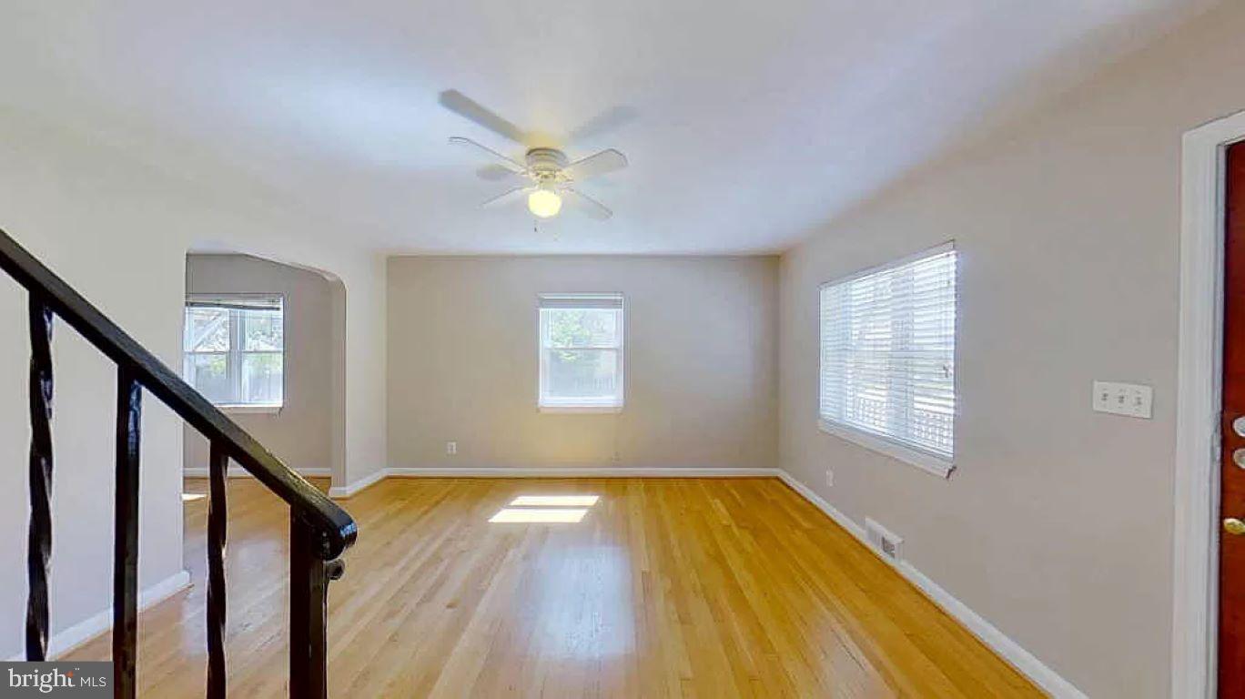 Real estate listing preview #2