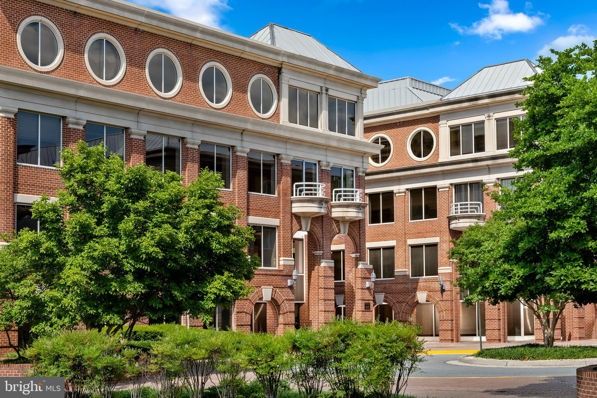 Real estate listing preview #3