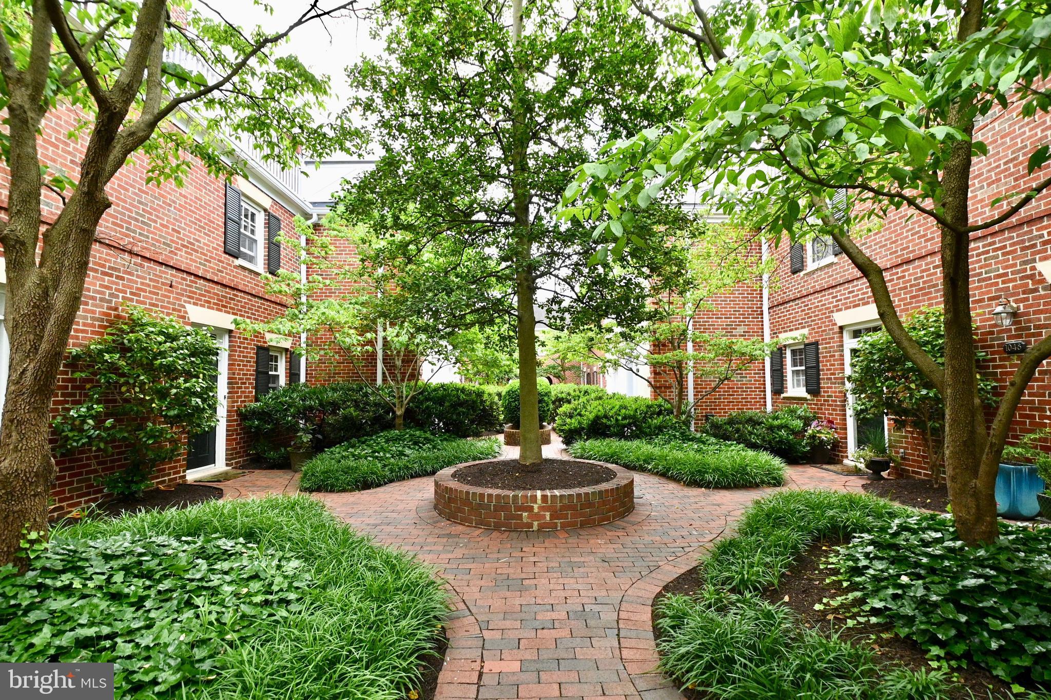 Real estate listing preview #6