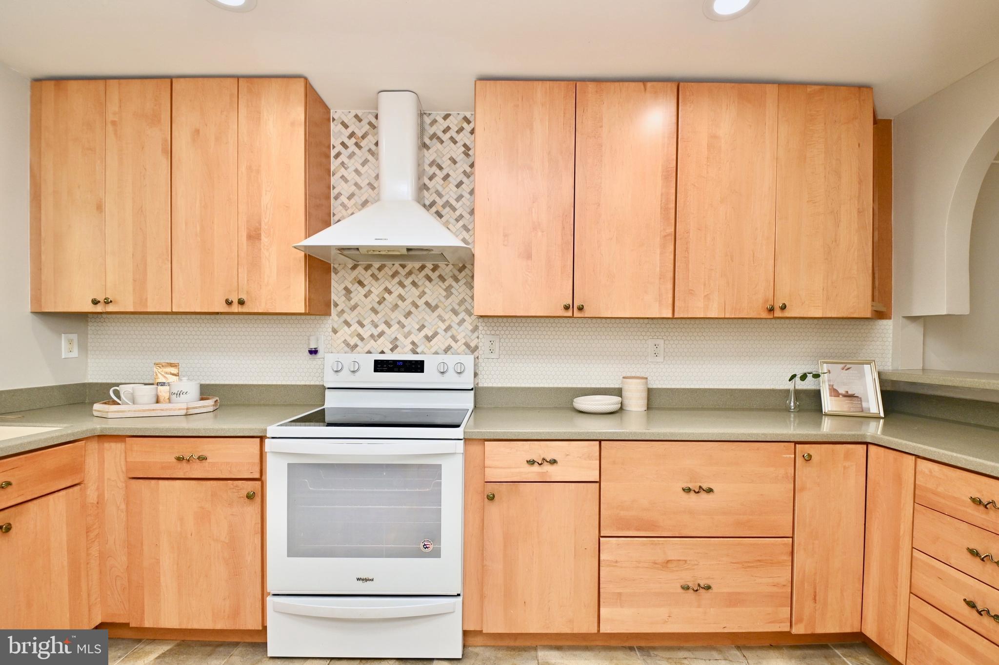 Real estate listing preview #18