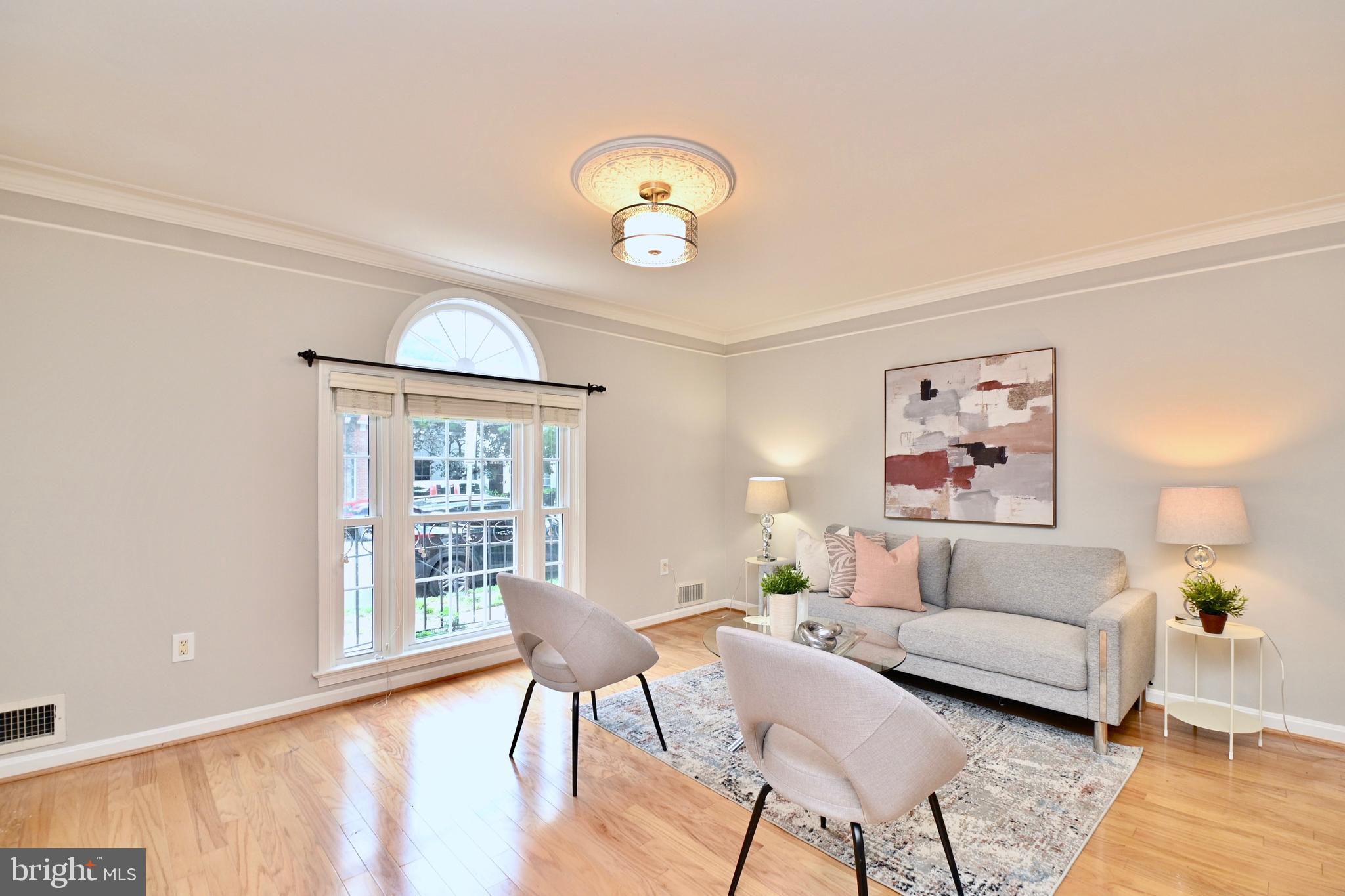 Real estate listing preview #9