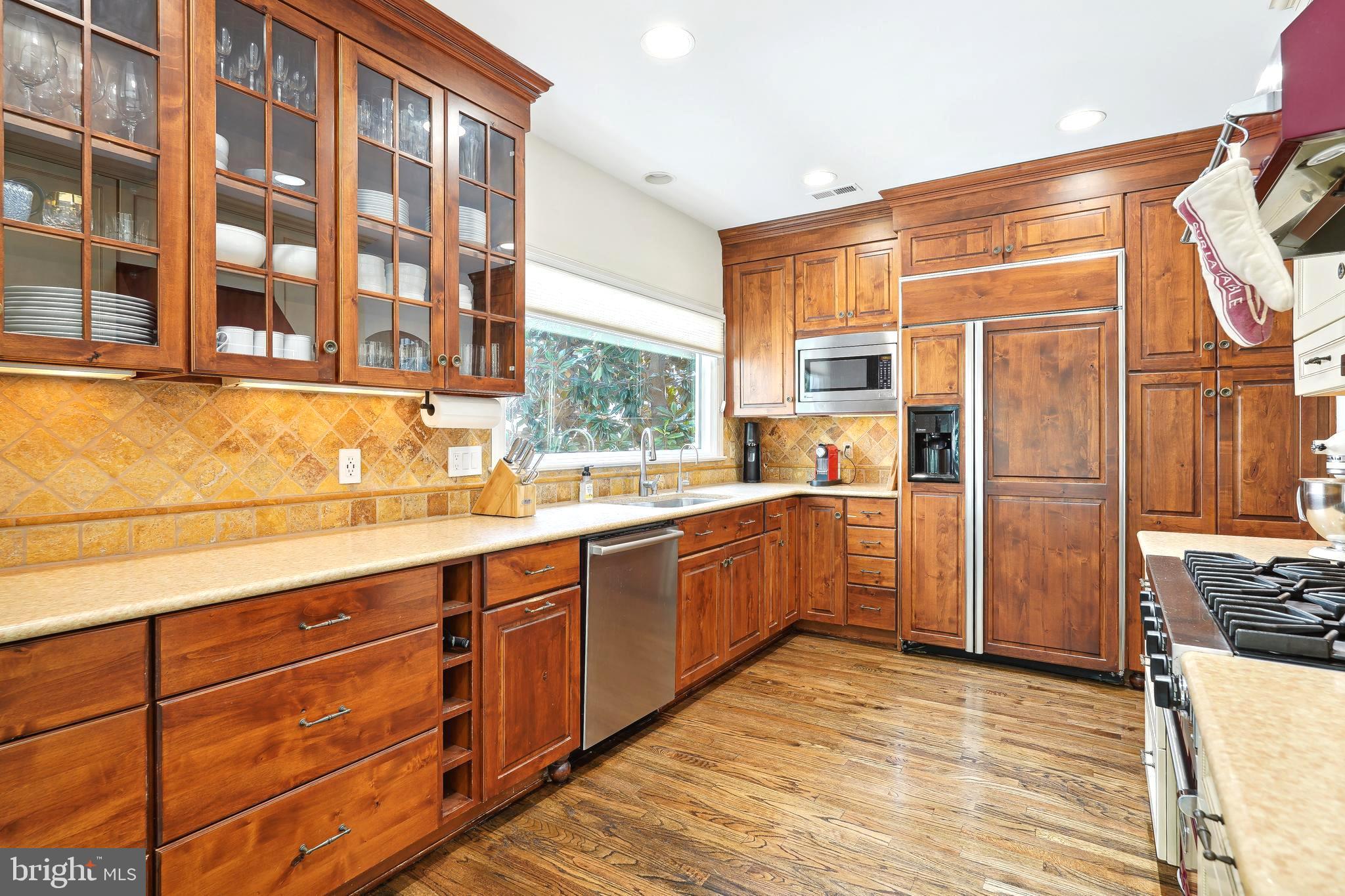 Real estate listing preview #8