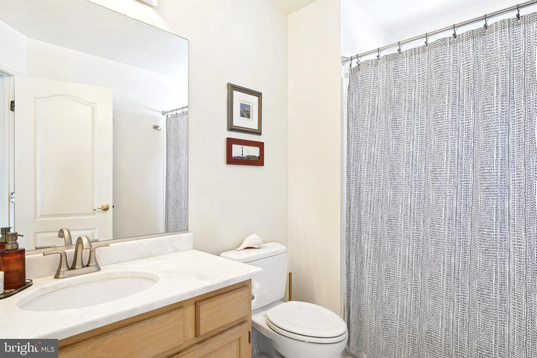 Real estate listing preview #16