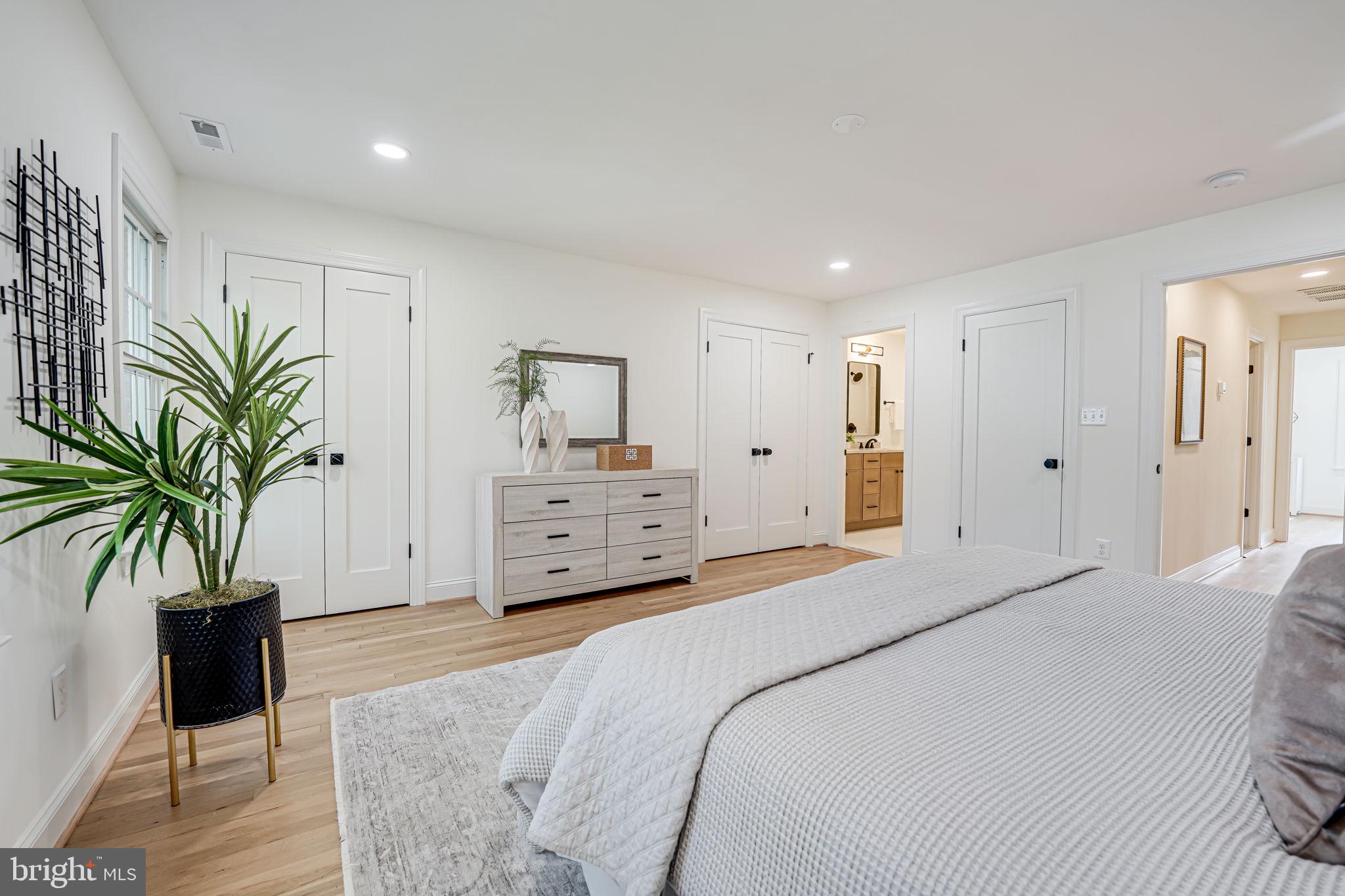 Real estate listing preview #28